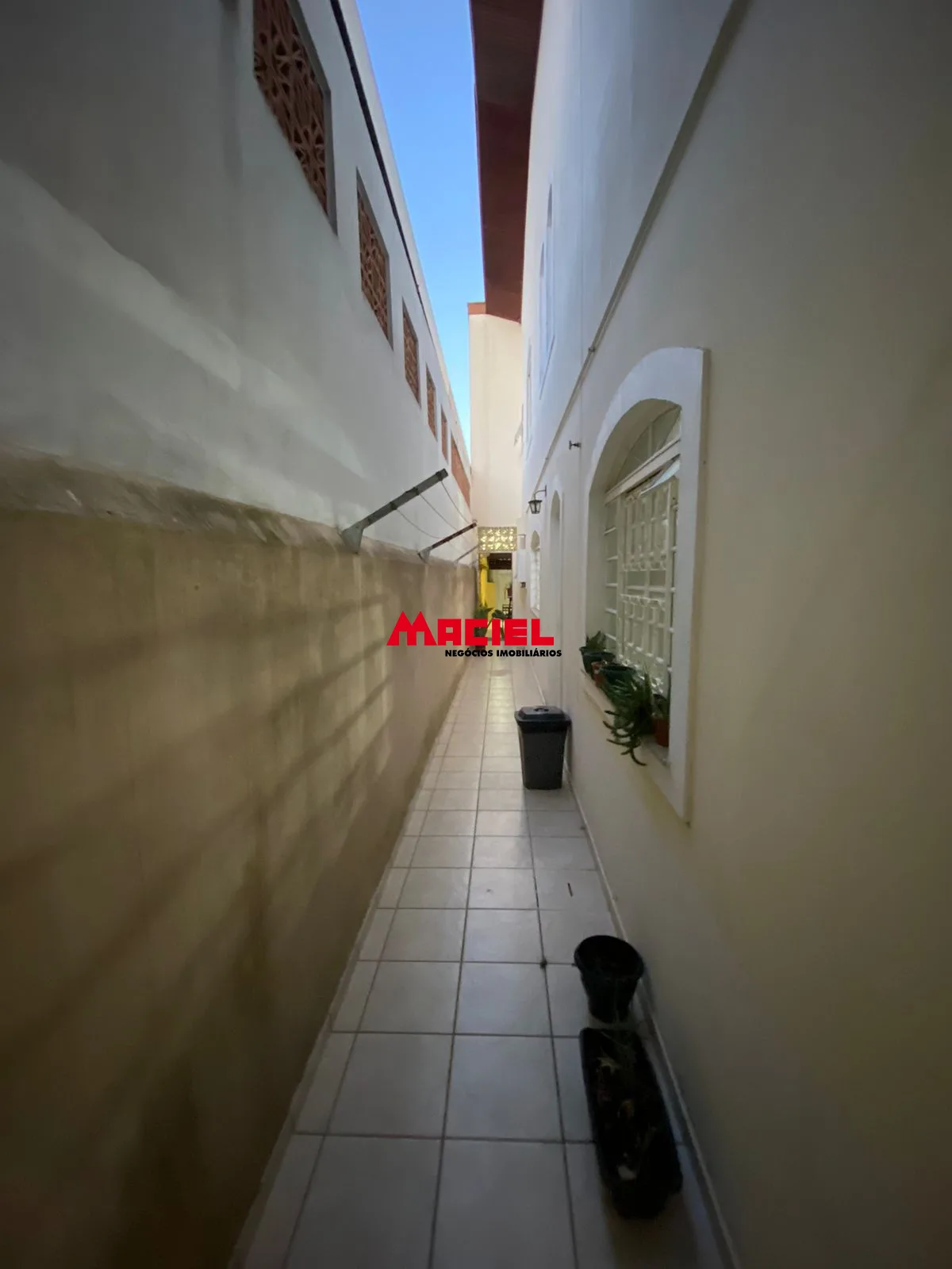 Alugar Casa / Sobrado em S&atilde;o Jos&eacute; dos Campos R$ 3.300,00 - Foto 9