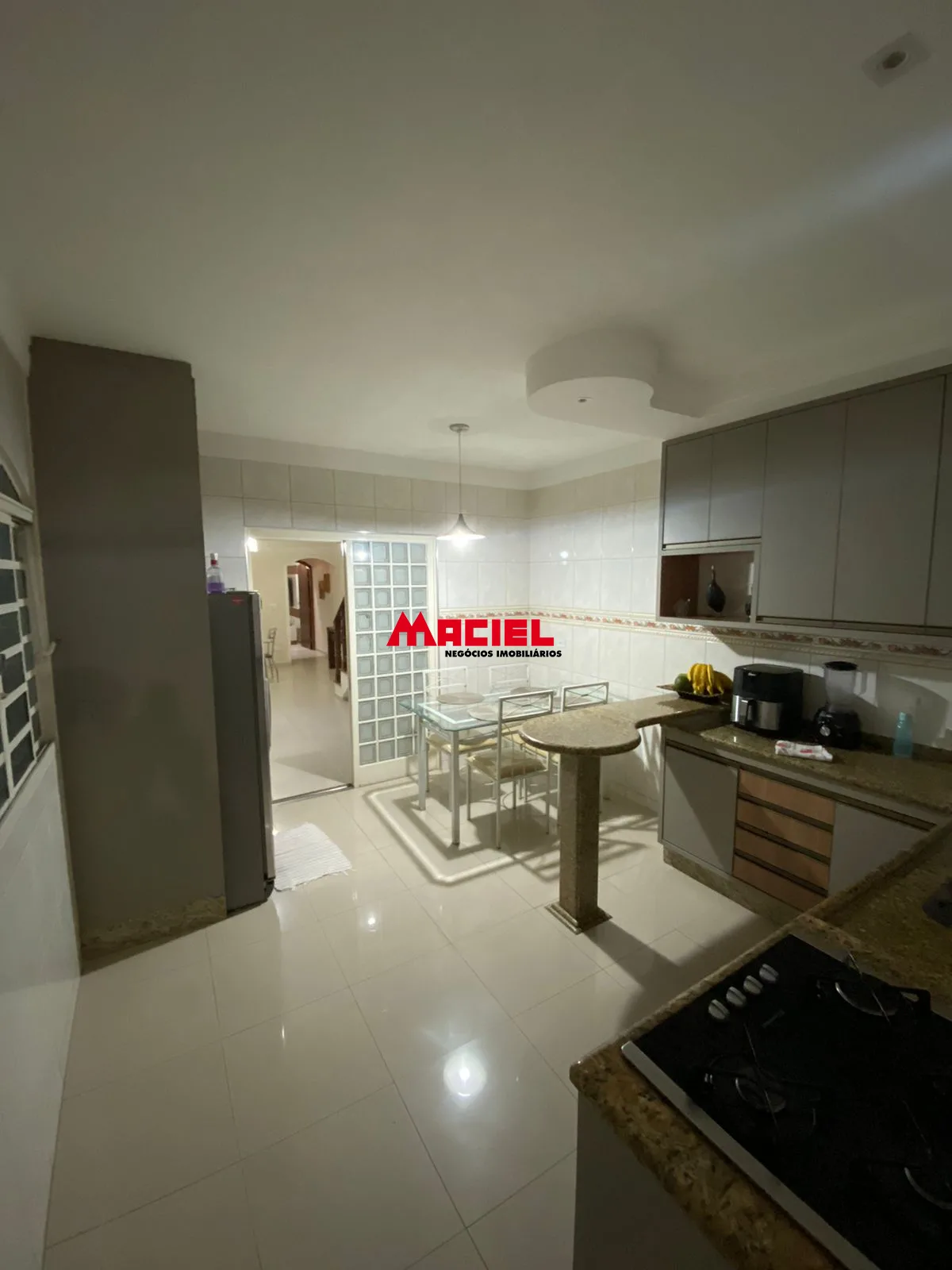 Alugar Casa / Sobrado em S&atilde;o Jos&eacute; dos Campos R$ 3.300,00 - Foto 11