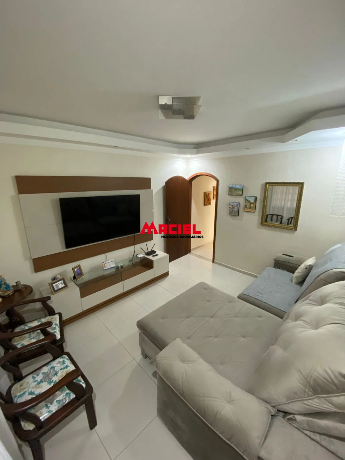 Alugar Casa / Sobrado em S&atilde;o Jos&eacute; dos Campos R$ 3.300,00 - Foto 12