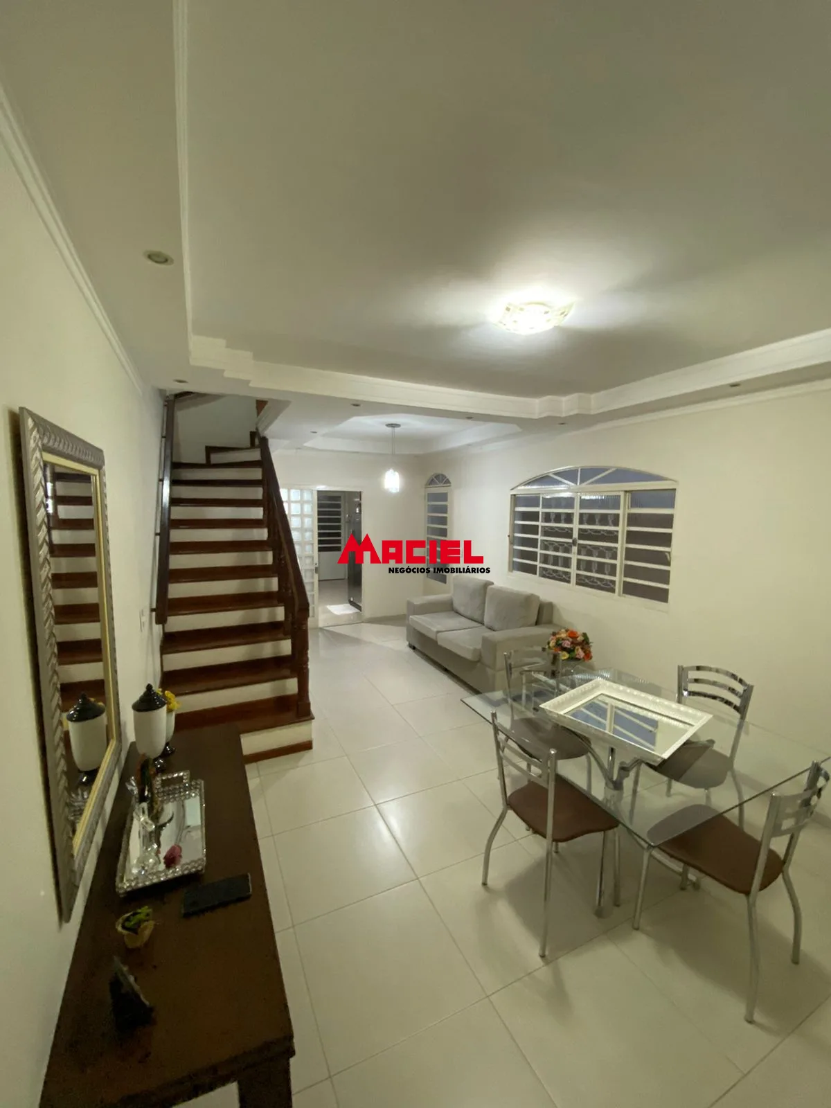 Alugar Casa / Sobrado em S&atilde;o Jos&eacute; dos Campos R$ 3.300,00 - Foto 17