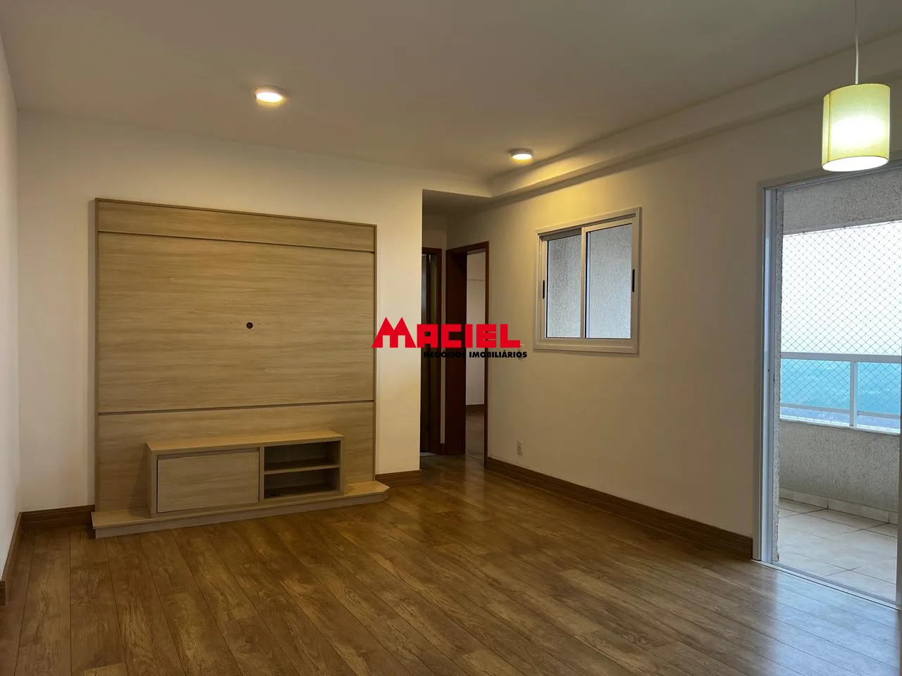 Alugar Apartamento / Padr&atilde;o em S&atilde;o Jos&eacute; dos Campos R$ 3.500,00 - Foto 4