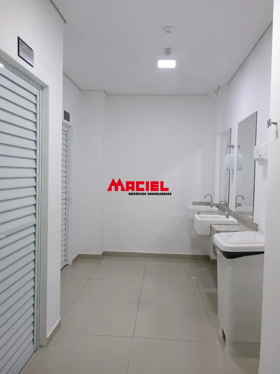 Alugar Apartamento / Padr&atilde;o em S&atilde;o Jos&eacute; dos Campos R$ 1.350,00 - Foto 28
