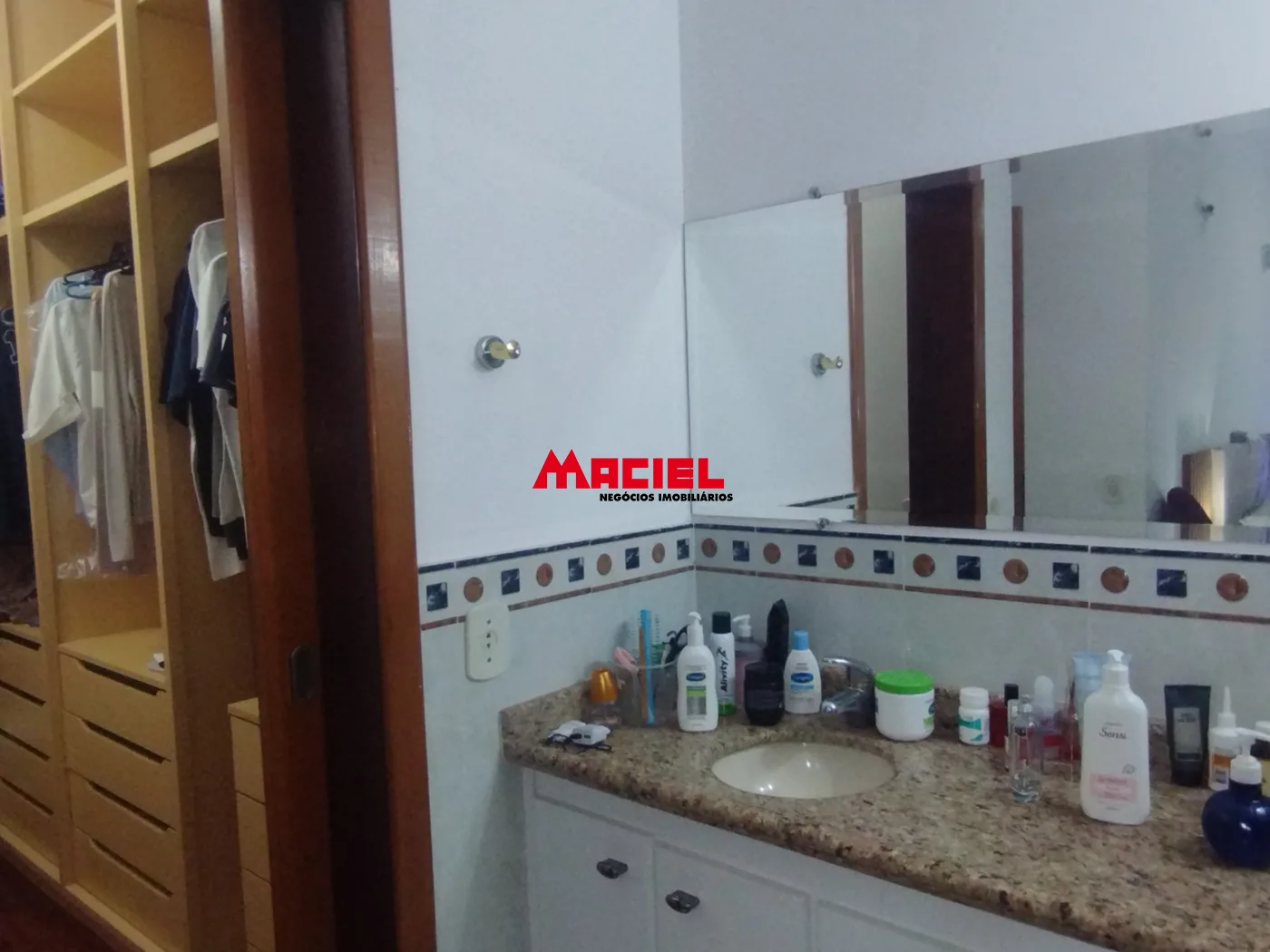 Comprar Casa / Sobrado em S&atilde;o Jos&eacute; dos Campos R$ 1.200.000,00 - Foto 12