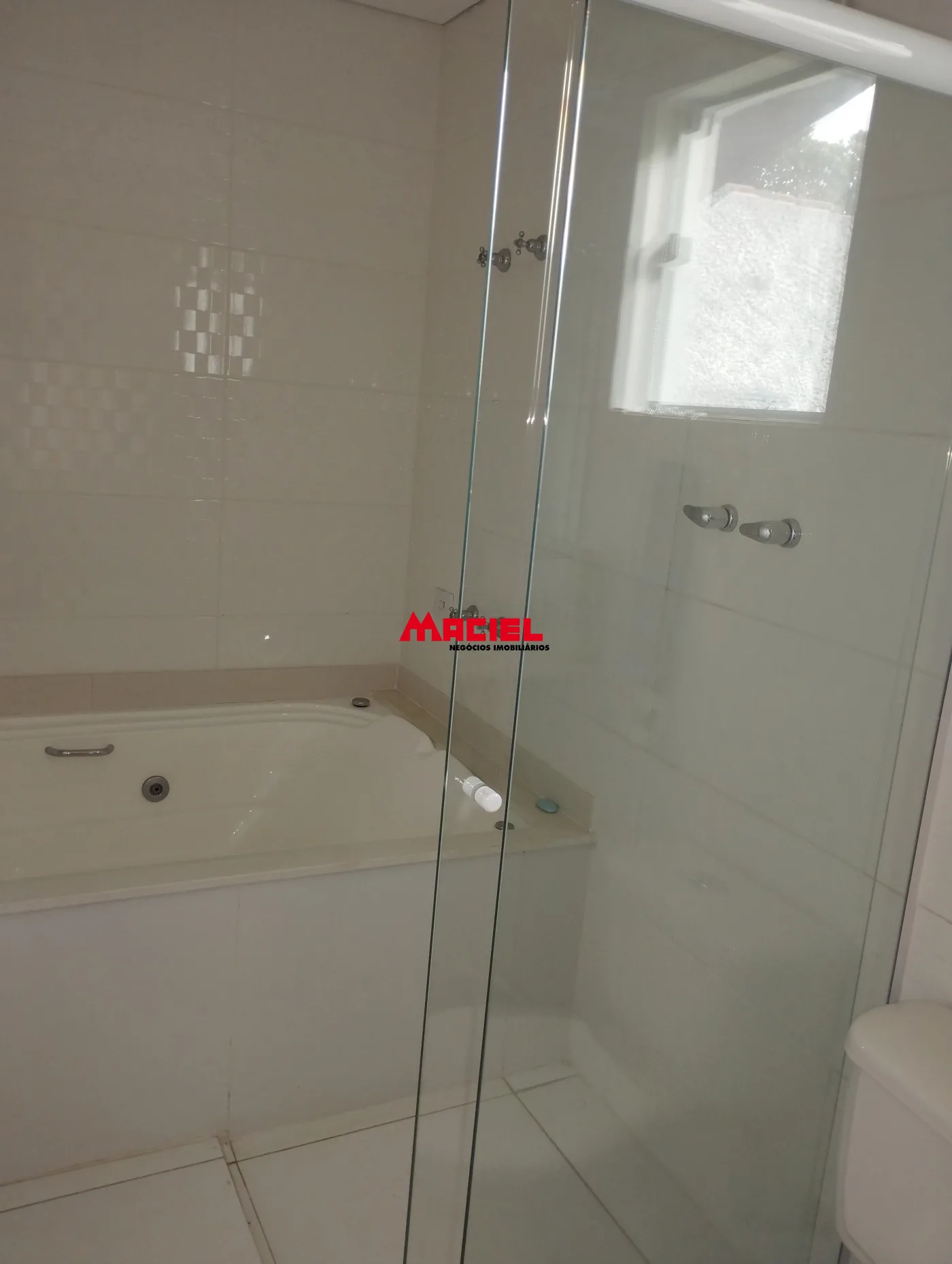 Comprar Casa / Sobrado em S&atilde;o Jos&eacute; dos Campos R$ 1.200.000,00 - Foto 35