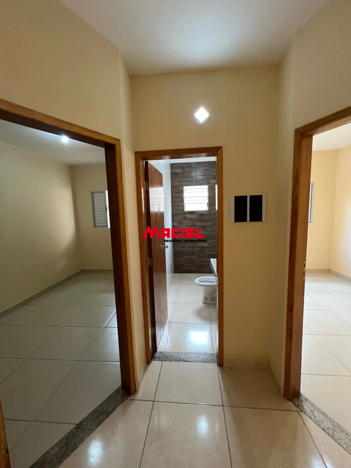Comprar Casa / Padr&atilde;o em Jacare&iacute; R$ 450.000,00 - Foto 3
