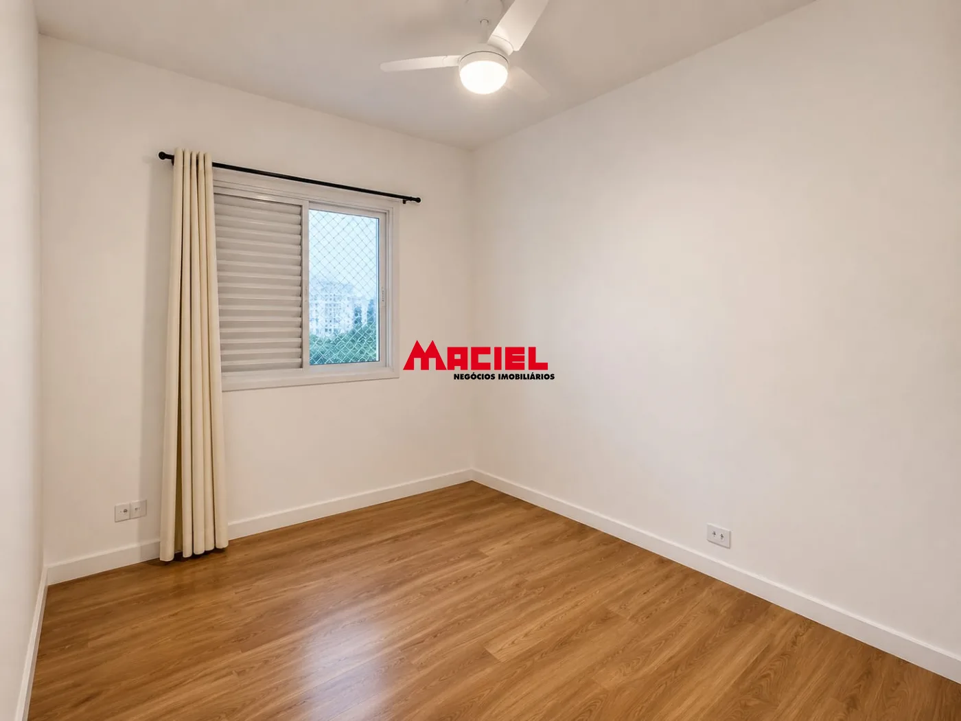Alugar Apartamento / Padr&atilde;o em S&atilde;o Jos&eacute; dos Campos R$ 3.550,00 - Foto 4