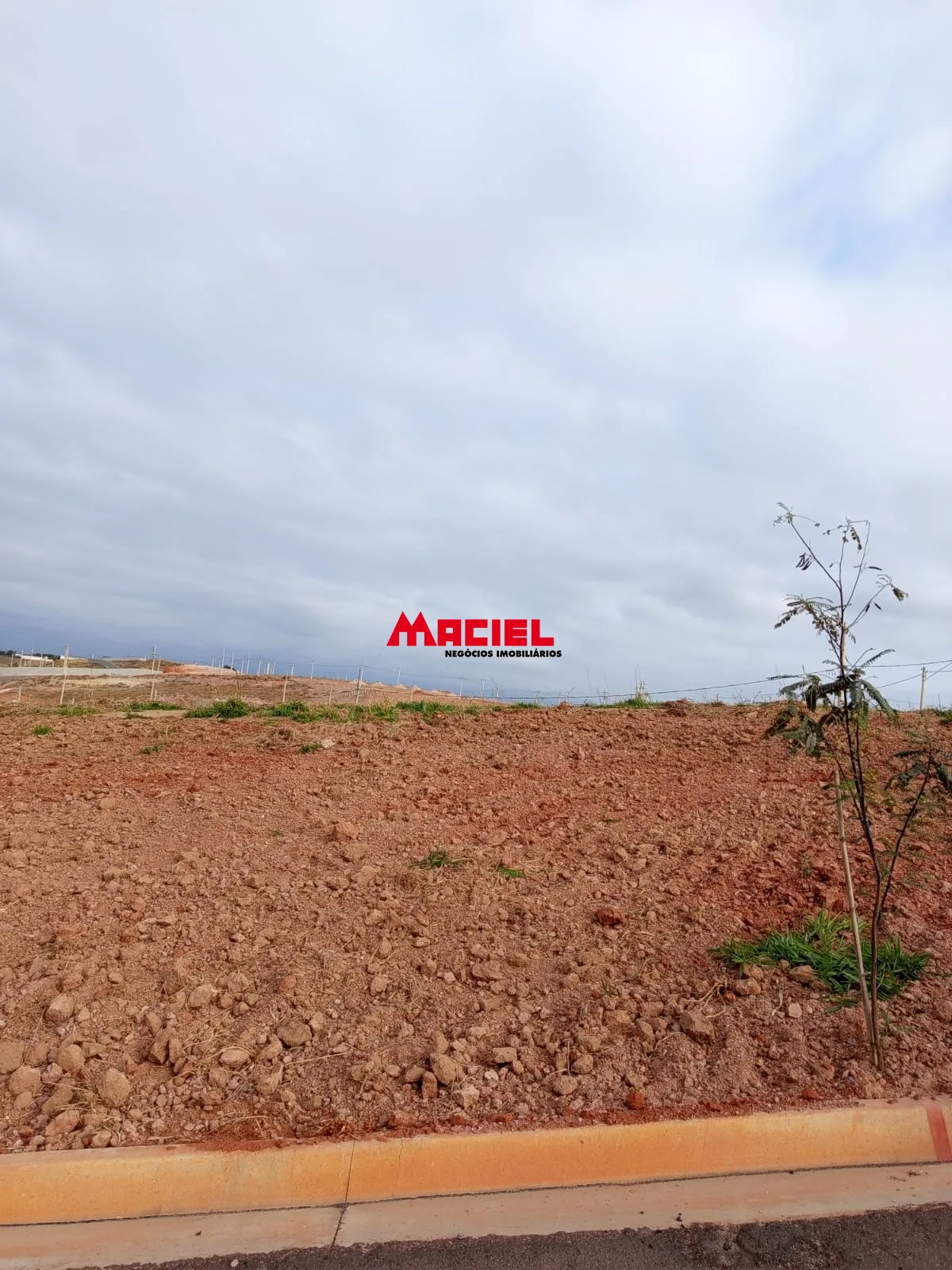 Comprar Terreno / Padr&atilde;o em S&atilde;o Jos&eacute; dos Campos R$ 220.000,00 - Foto 3