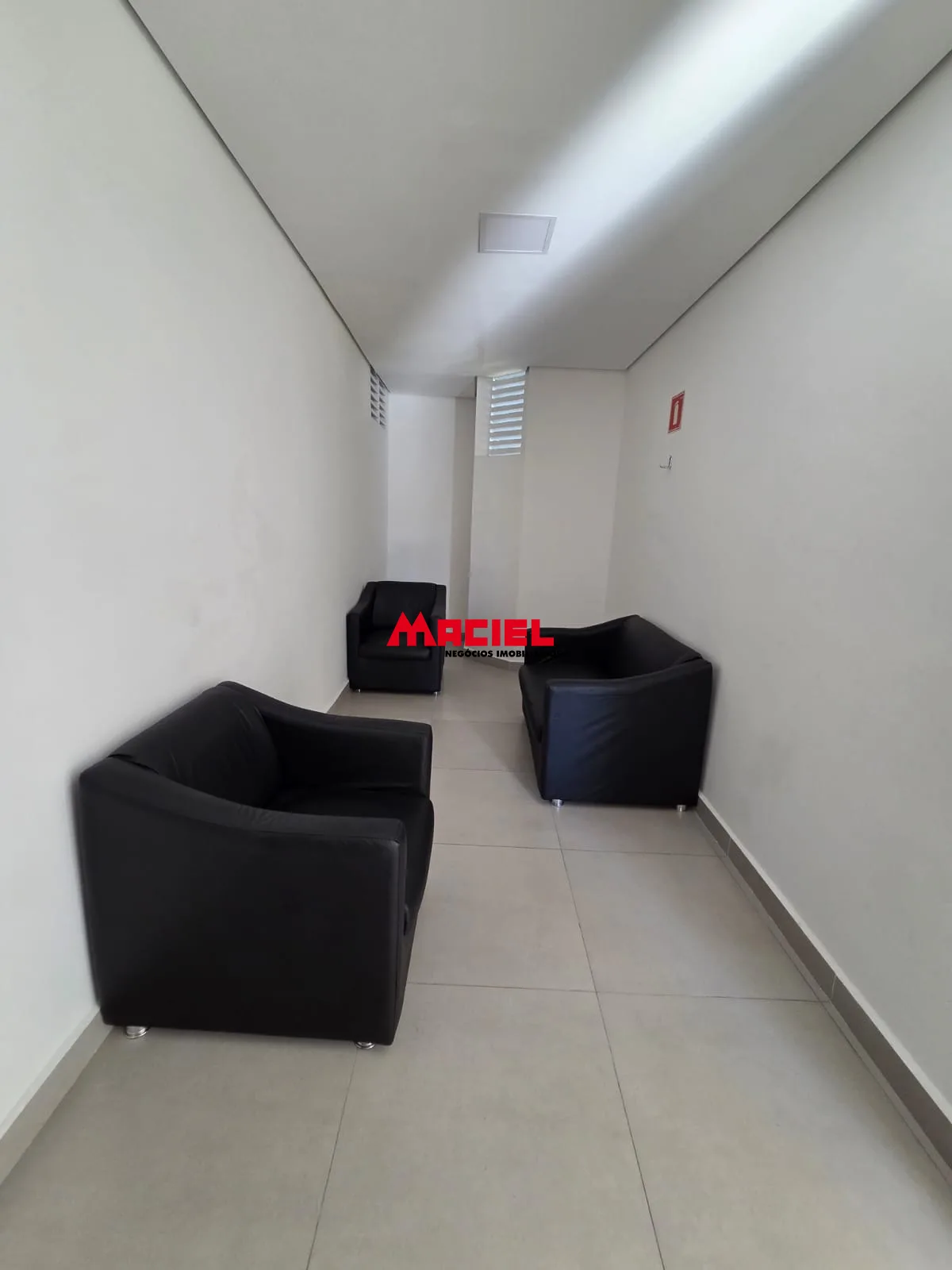 Alugar Apartamento / Padr&atilde;o em S&atilde;o Jos&eacute; dos Campos R$ 1.500,00 - Foto 4