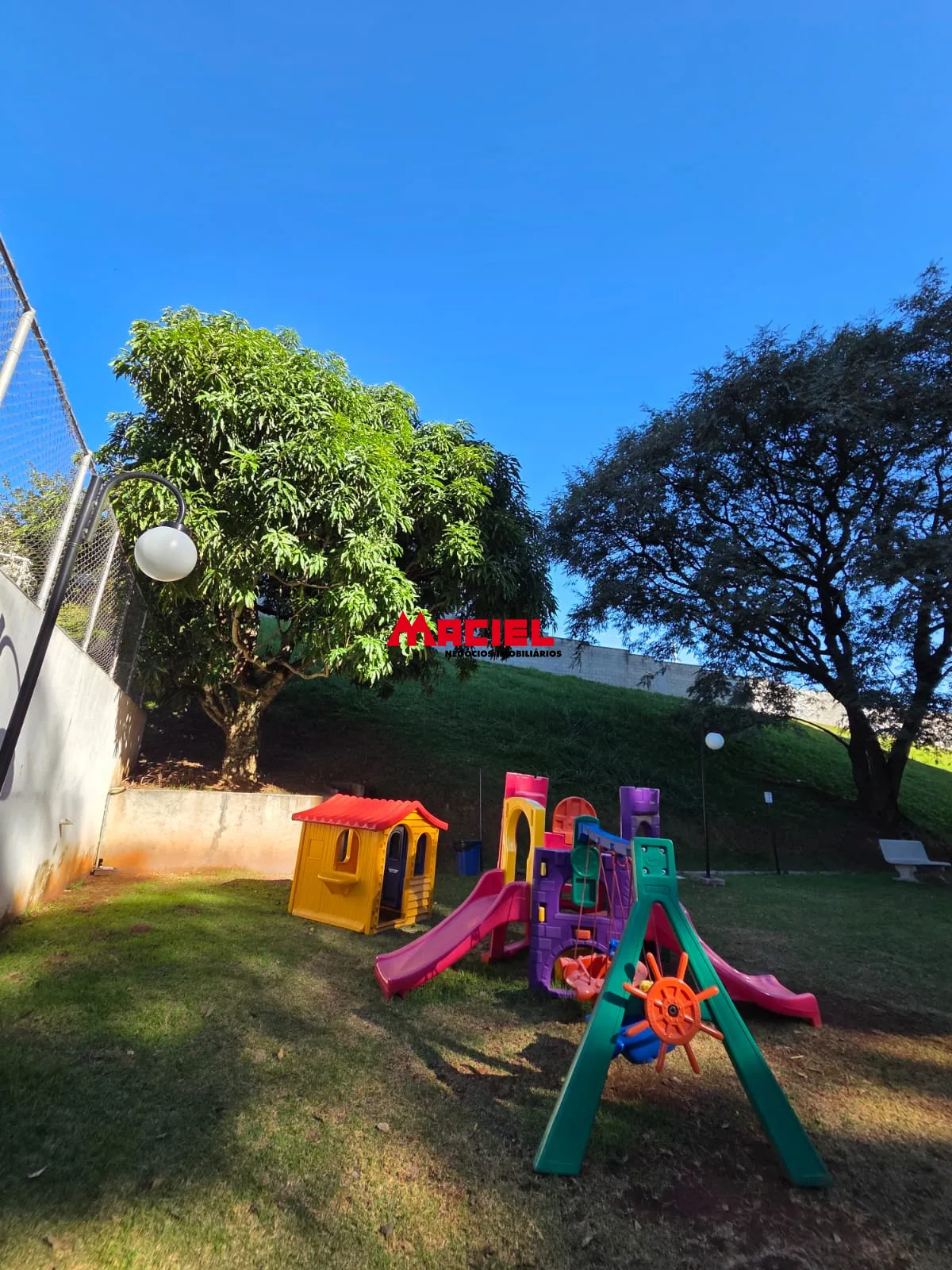 Alugar Apartamento / Padr&atilde;o em S&atilde;o Jos&eacute; dos Campos R$ 1.500,00 - Foto 18