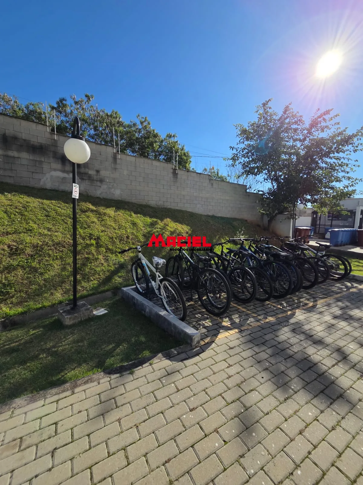 Alugar Apartamento / Padr&atilde;o em S&atilde;o Jos&eacute; dos Campos R$ 1.500,00 - Foto 20