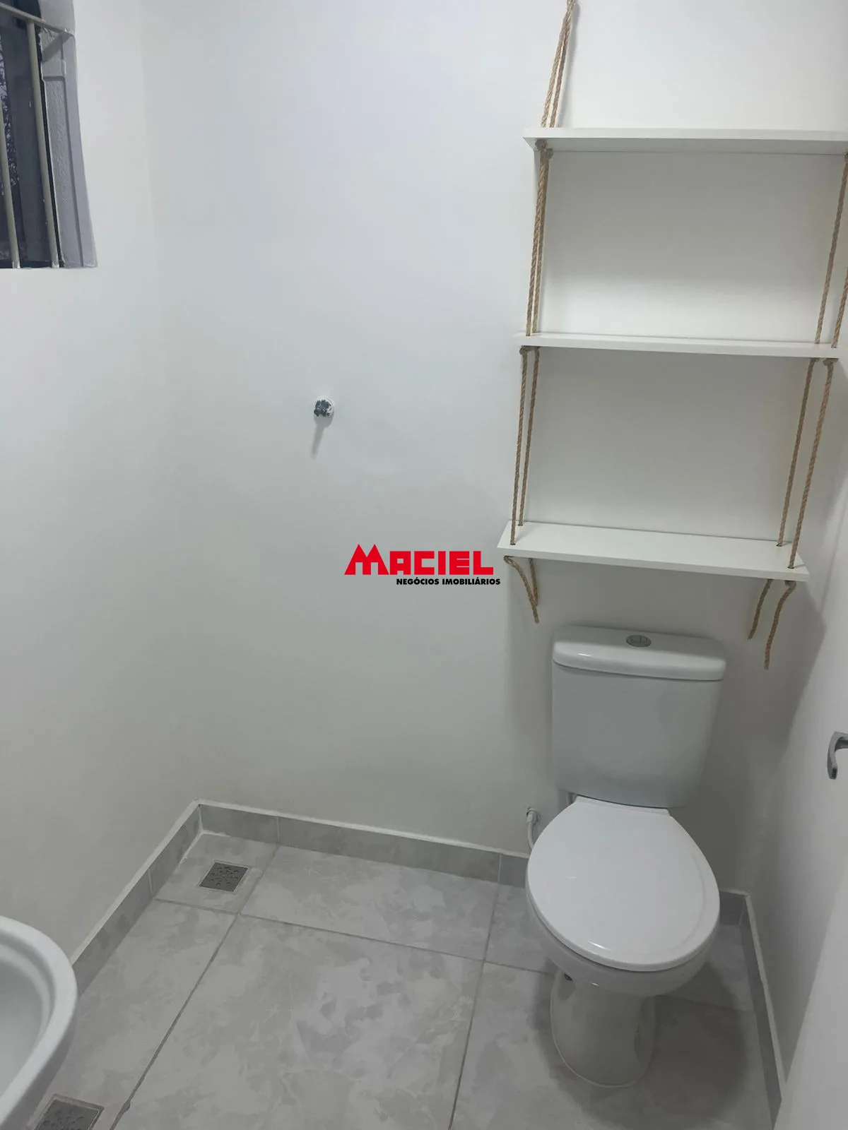 Alugar Comercial / Sala em S&atilde;o Jos&eacute; dos Campos R$ 1.200,00 - Foto 1