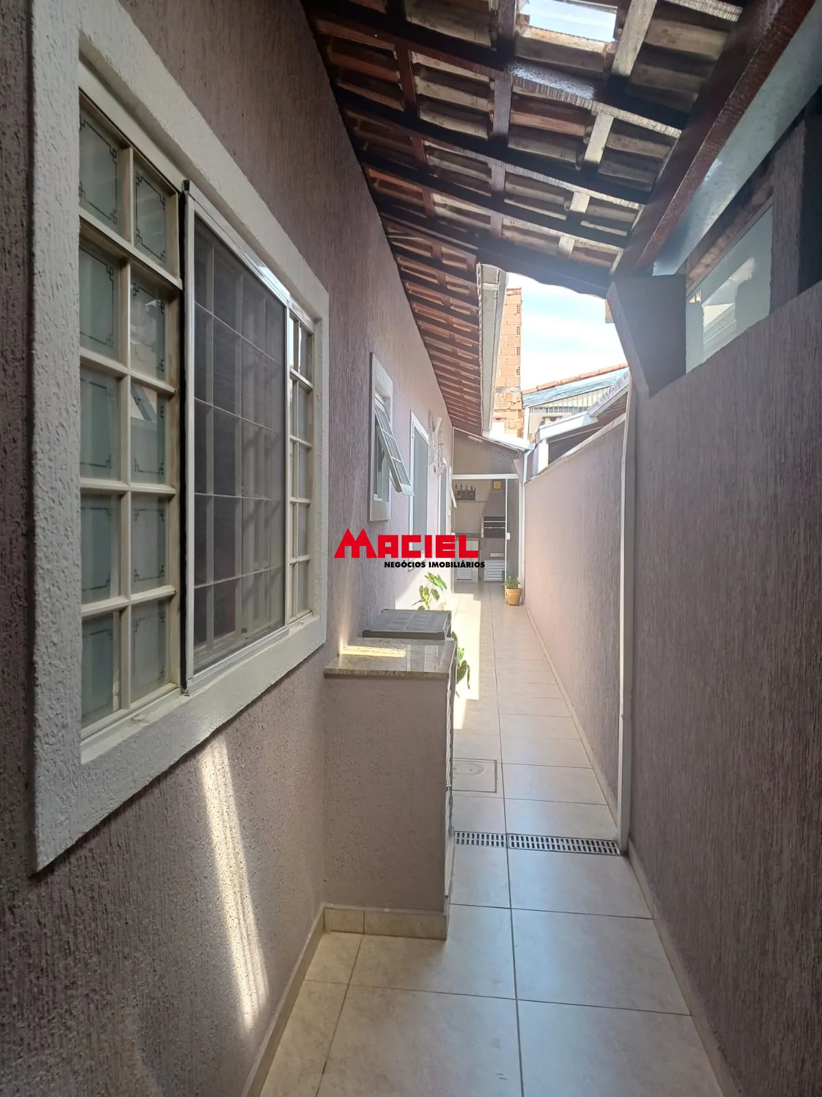 Comprar Casa / Padr&atilde;o em S&atilde;o Jos&eacute; dos Campos R$ 425.000,00 - Foto 2