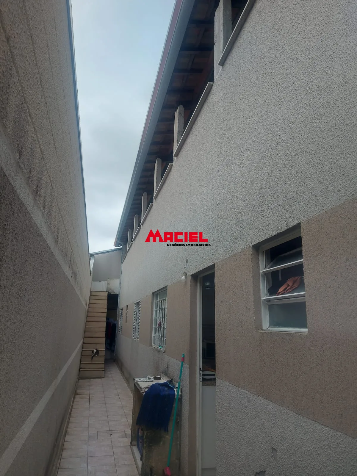 Comprar Casa / Padr&atilde;o em S&atilde;o Jos&eacute; dos Campos R$ 430.000,00 - Foto 2