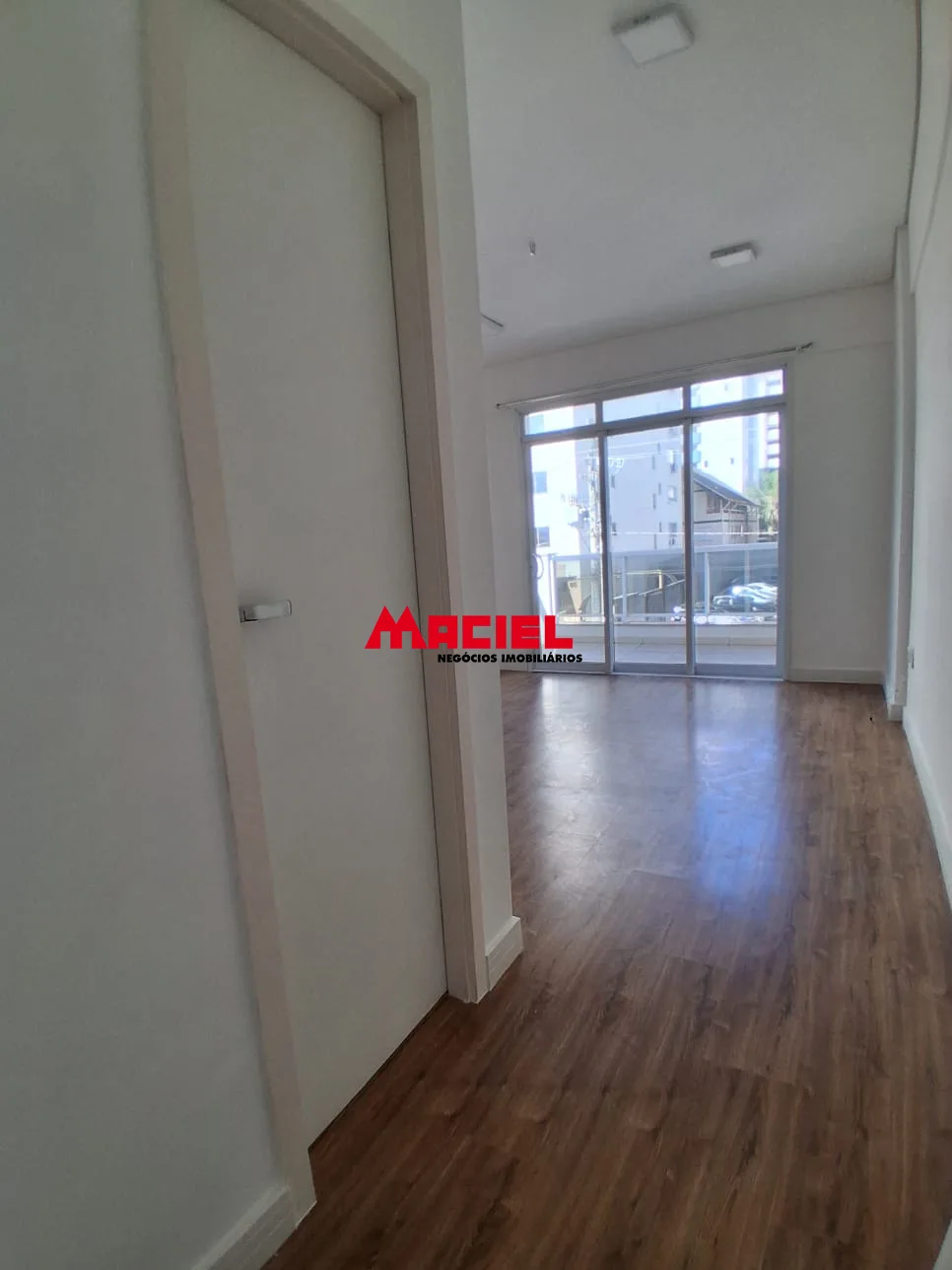 Comprar Comercial / Sala em S&atilde;o Jos&eacute; dos Campos R$ 335.000,00 - Foto 4