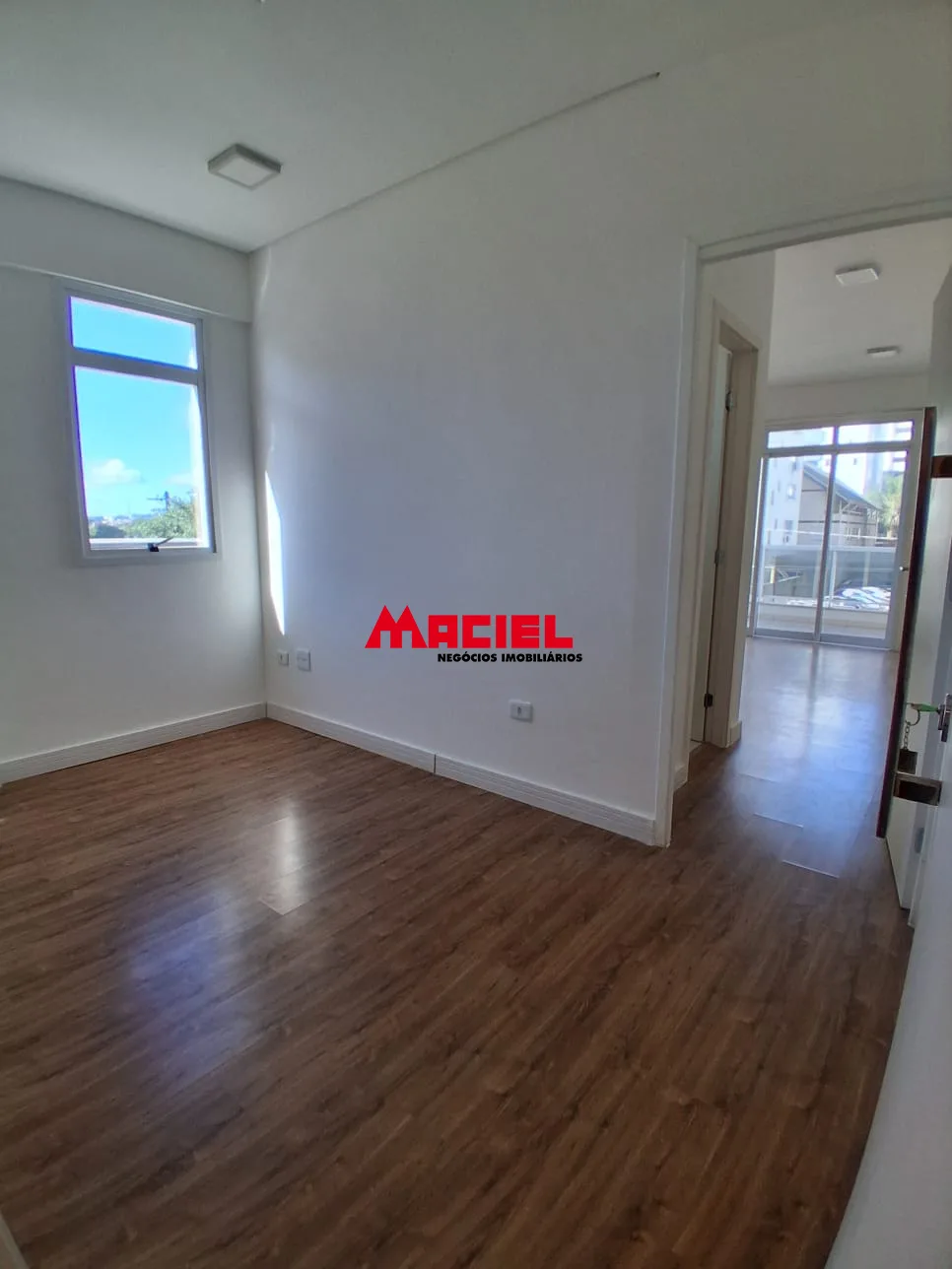 Comprar Comercial / Sala em S&atilde;o Jos&eacute; dos Campos R$ 335.000,00 - Foto 8