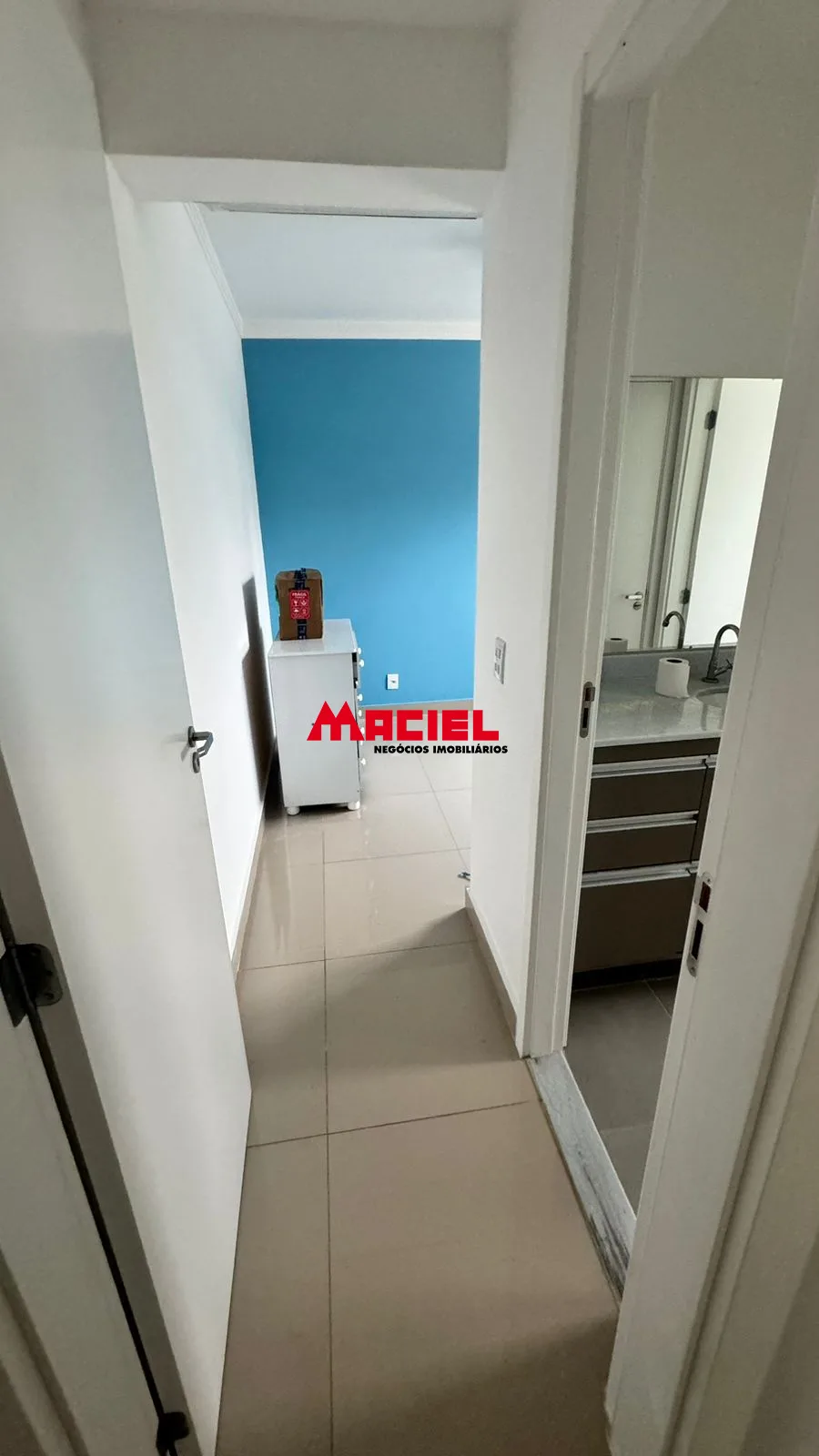 Alugar Apartamento / Padr&atilde;o em S&atilde;o Jos&eacute; dos Campos R$ 3.850,00 - Foto 4