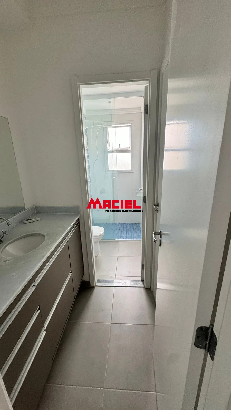Alugar Apartamento / Padr&atilde;o em S&atilde;o Jos&eacute; dos Campos R$ 3.850,00 - Foto 5