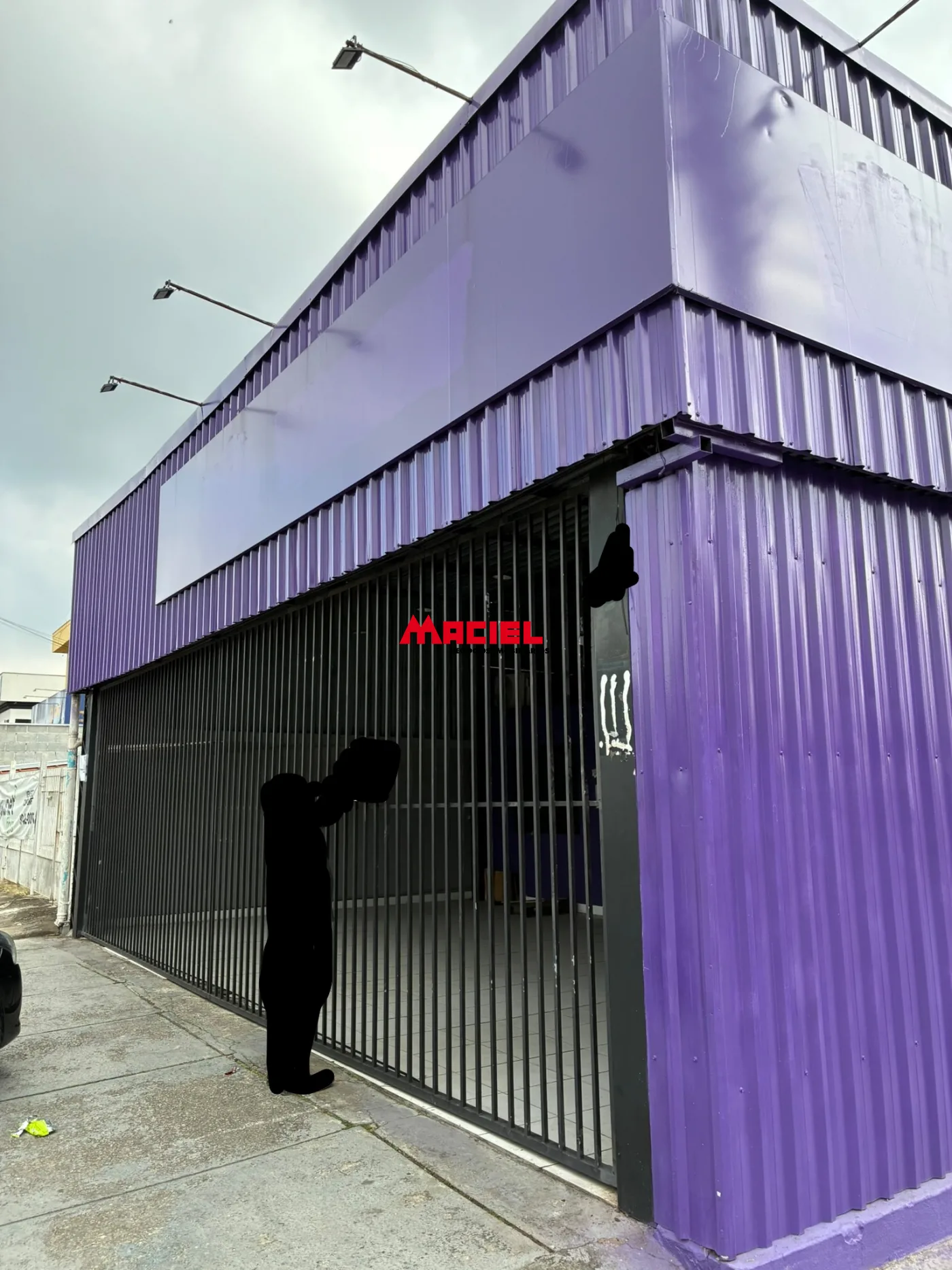 Alugar Comercial / Ponto Comercial em S&atilde;o Jos&eacute; dos Campos R$ 6.900,00 - Foto 1