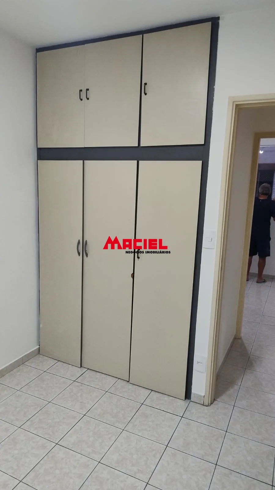 Alugar Apartamento / Padr&atilde;o em S&atilde;o Jos&eacute; dos Campos R$ 2.000,00 - Foto 9
