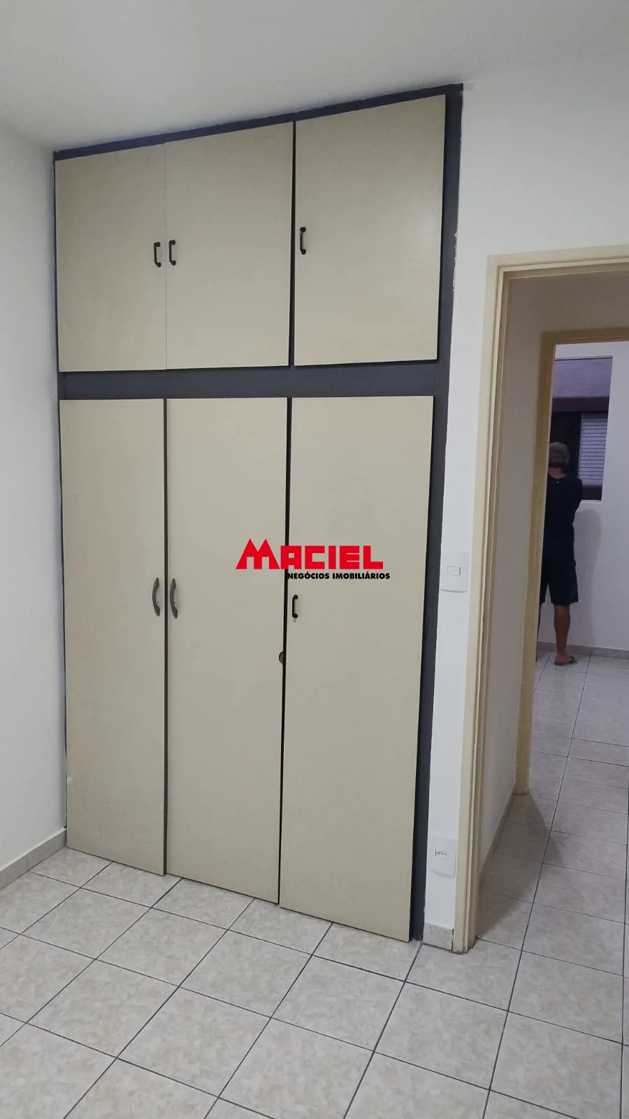 Alugar Apartamento / Padr&atilde;o em S&atilde;o Jos&eacute; dos Campos R$ 2.000,00 - Foto 11
