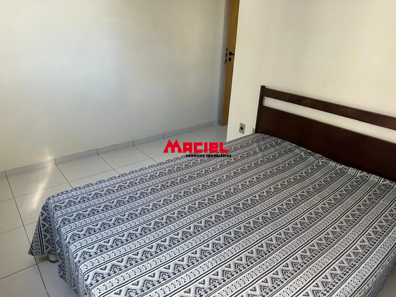 Alugar Apartamento / Padr&atilde;o em S&atilde;o Jos&eacute; dos Campos R$ 3.200,00 - Foto 6