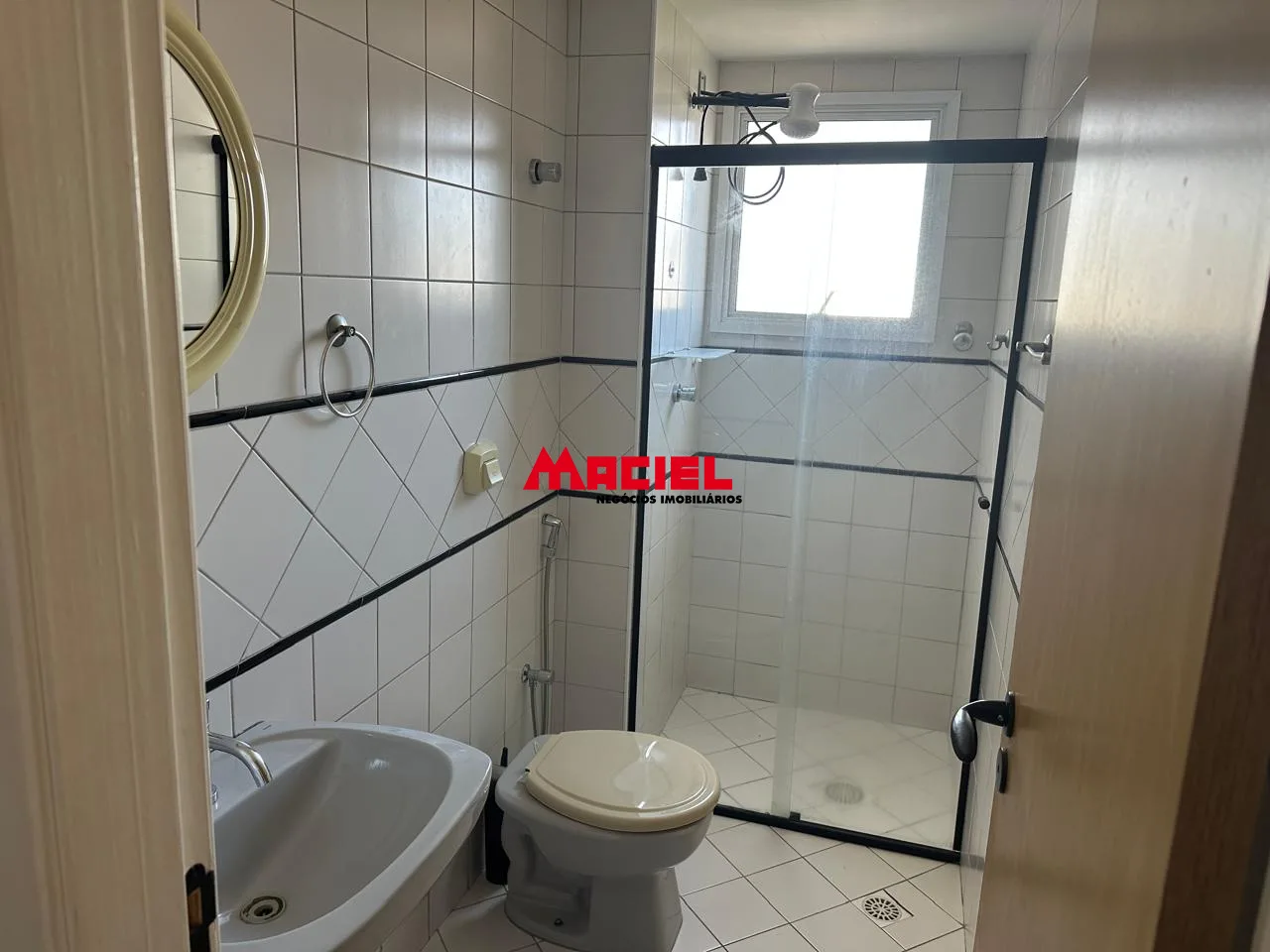 Alugar Apartamento / Padr&atilde;o em S&atilde;o Jos&eacute; dos Campos R$ 3.200,00 - Foto 11