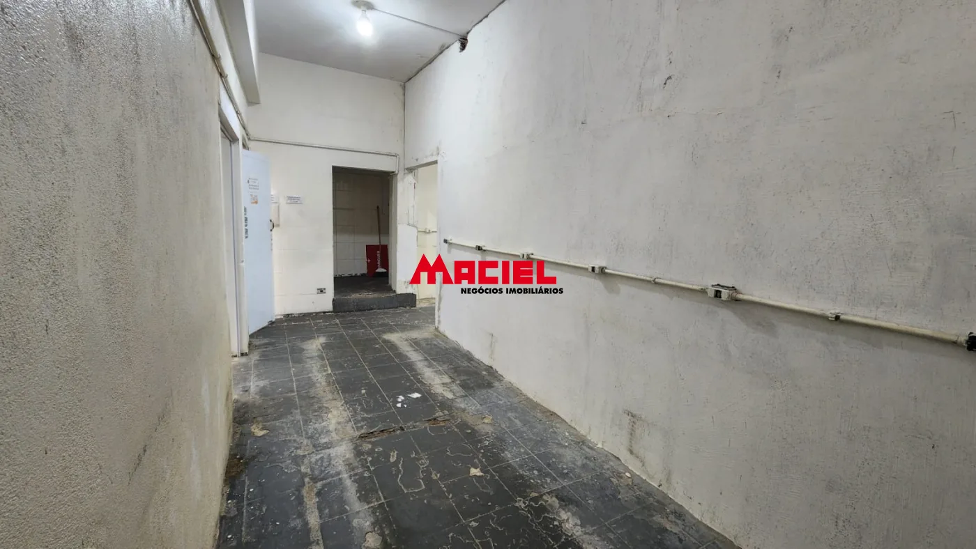 Alugar Comercial / Ponto Comercial em S&atilde;o Jos&eacute; dos Campos R$ 6.000,00 - Foto 15