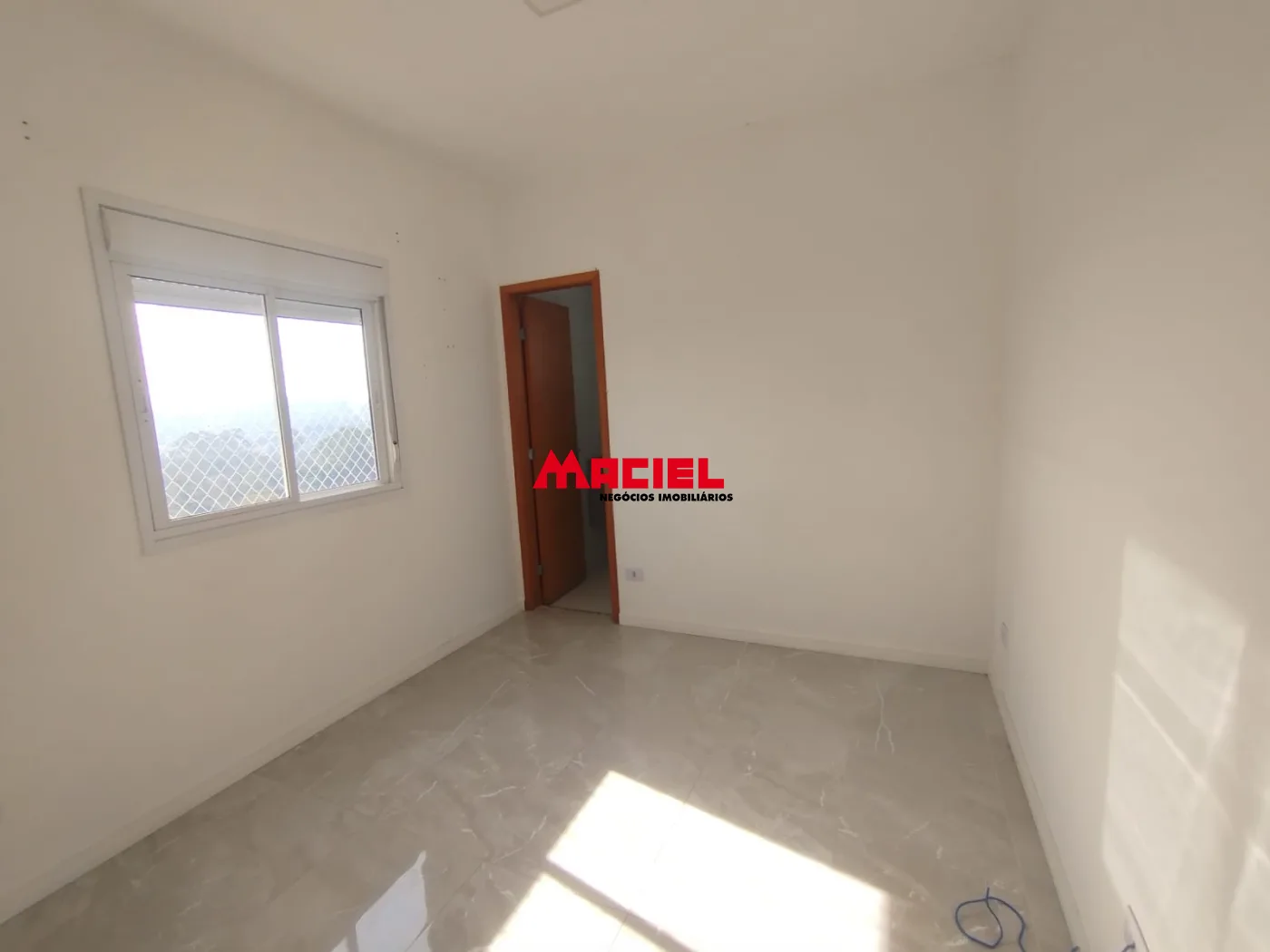 Alugar Apartamento / Padr&atilde;o em S&atilde;o Jos&eacute; dos Campos R$ 2.200,00 - Foto 9