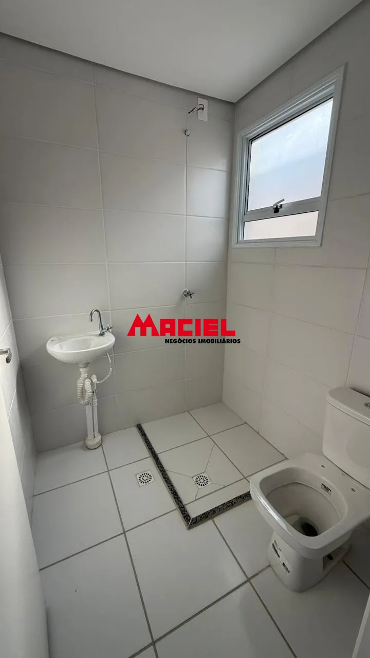 Alugar Casa / Condom&iacute;nio em S&atilde;o Jos&eacute; dos Campos R$ 1.700,00 - Foto 12