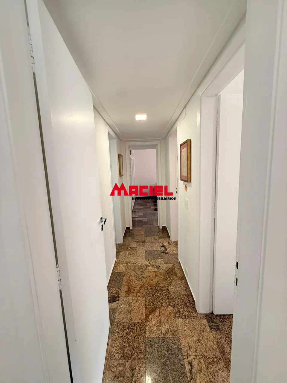 Comprar Apartamento / Padr&atilde;o em Guaruj&aacute; R$ 1.300.000,00 - Foto 24