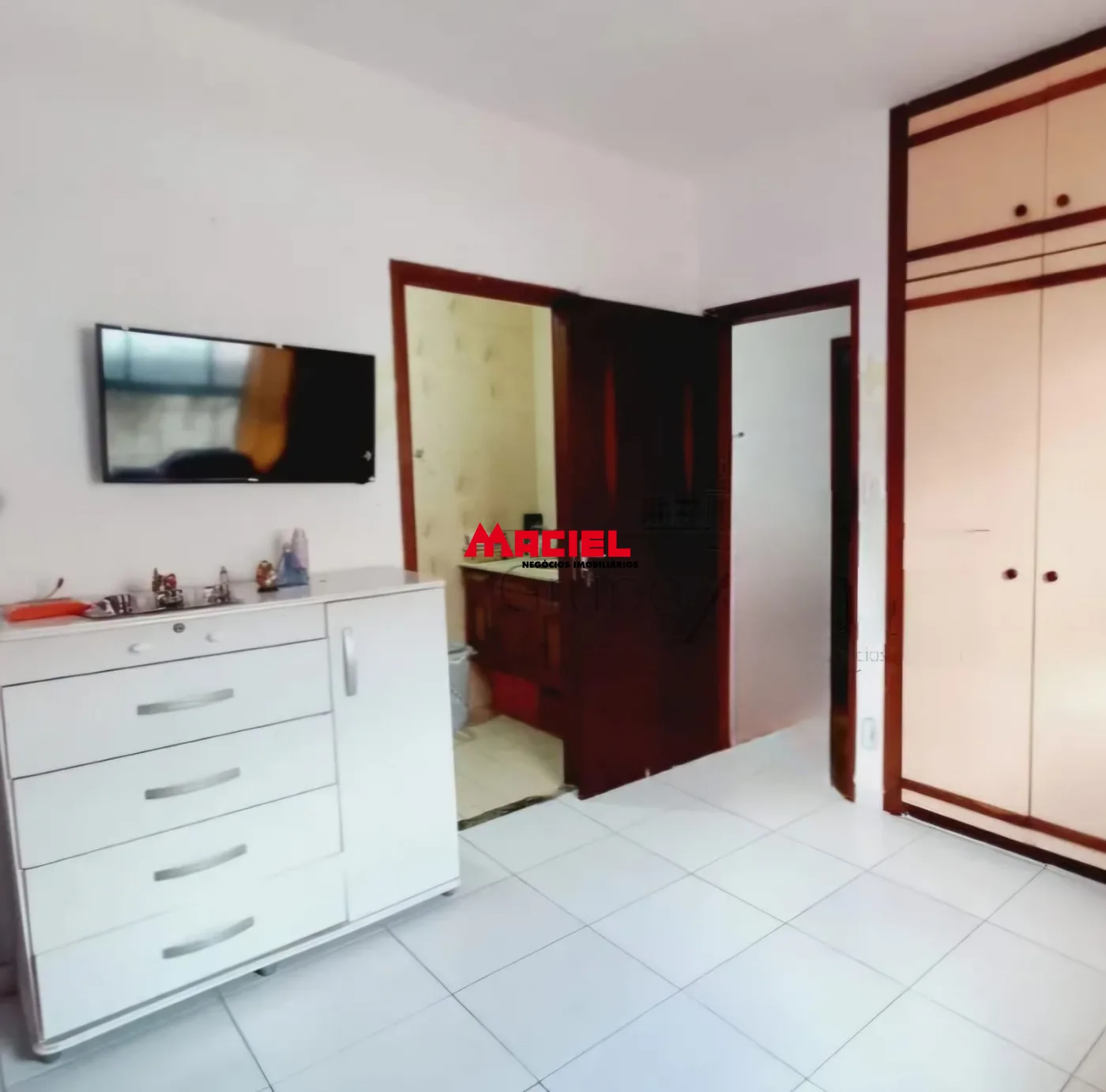 Comprar Casa / Padr&atilde;o em S&atilde;o Jos&eacute; dos Campos R$ 850.000,00 - Foto 4