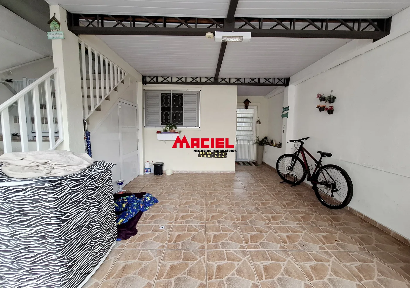 Comprar Casa / Sobrado em S&atilde;o Jos&eacute; dos Campos R$ 700.000,00 - Foto 2