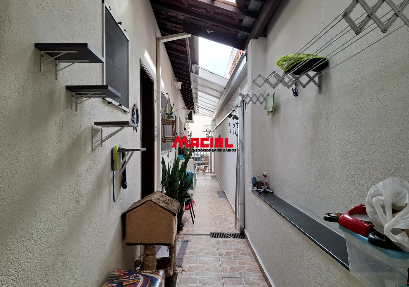 Comprar Casa / Sobrado em S&atilde;o Jos&eacute; dos Campos R$ 700.000,00 - Foto 3
