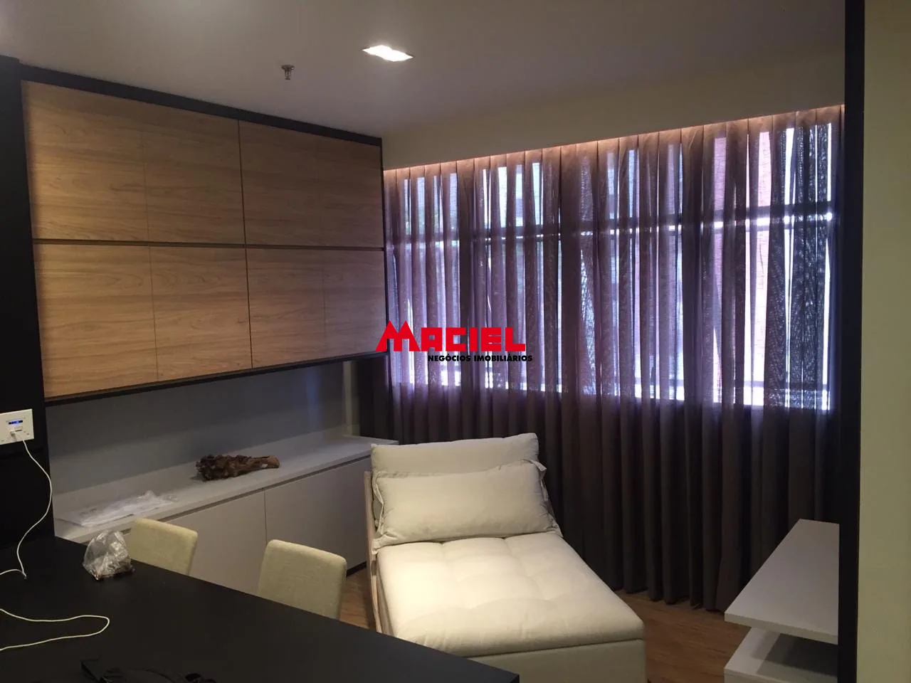 Alugar Comercial / Sala em S&atilde;o Jos&eacute; dos Campos R$ 3.900,00 - Foto 6