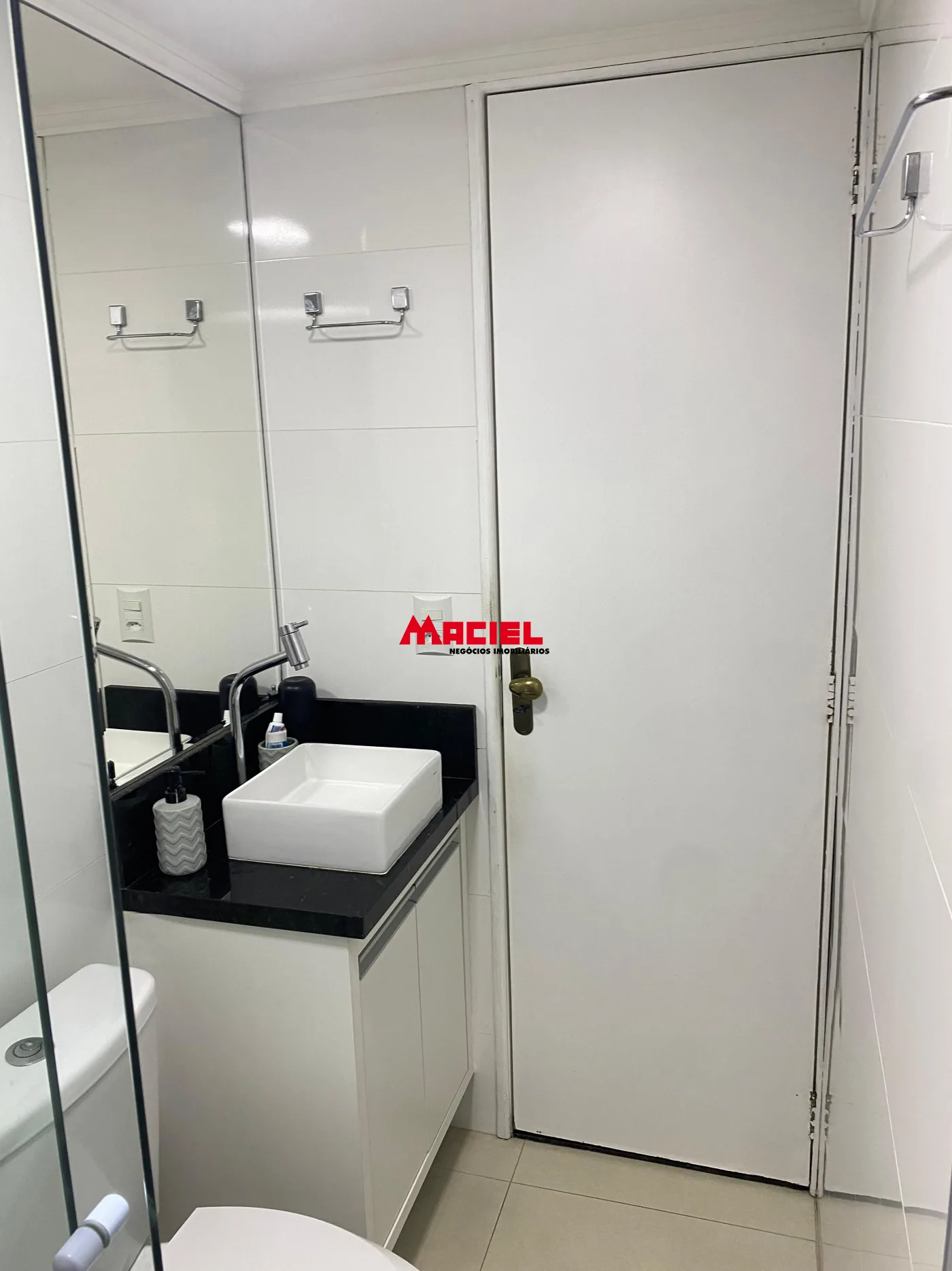 Comprar Apartamento / Padr&atilde;o em S&atilde;o Jos&eacute; dos Campos R$ 325.000,00 - Foto 15