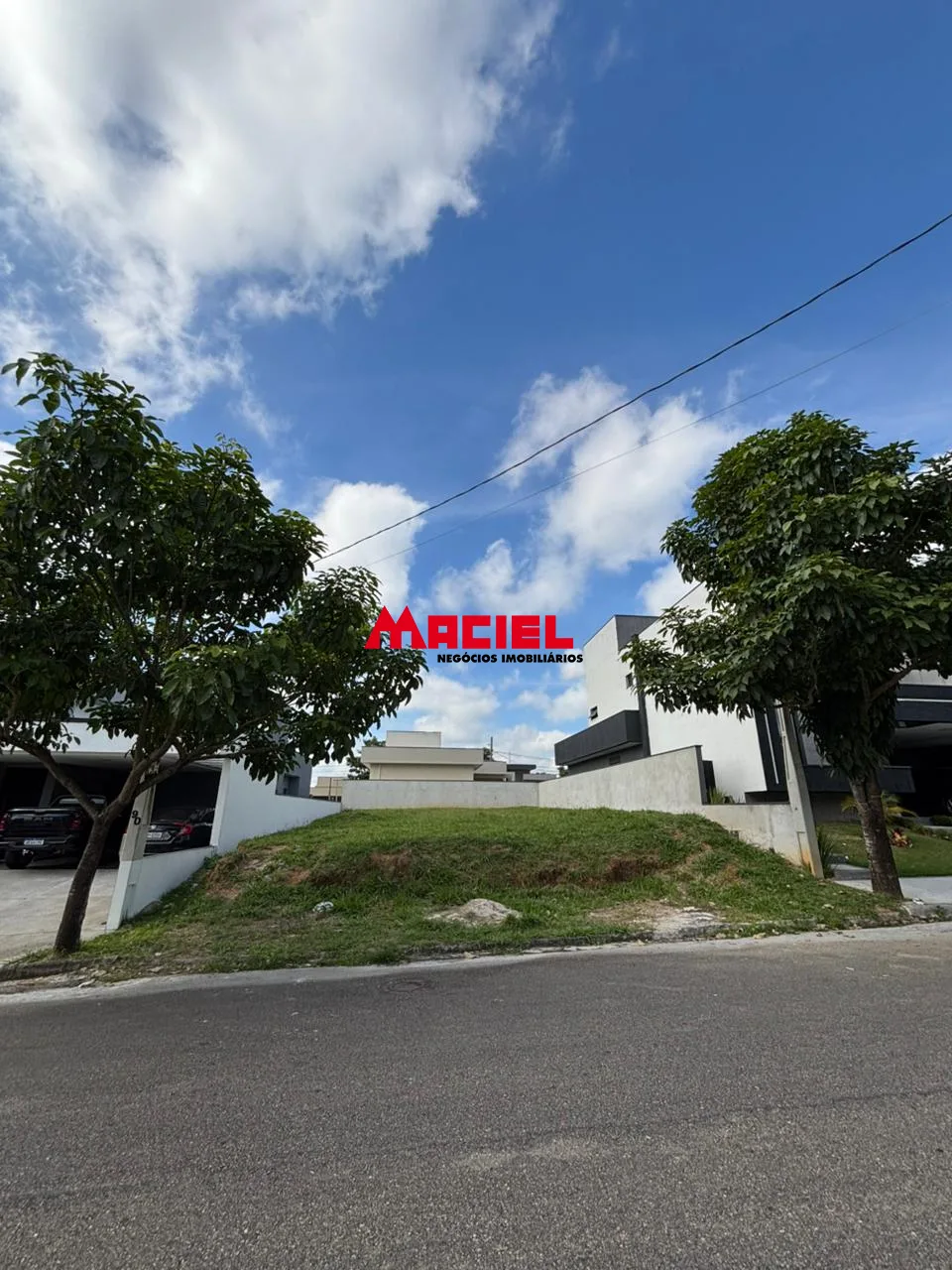 Comprar Terreno / Condom&iacute;nio em Ca&ccedil;apava R$ 300.000,00 - Foto 1