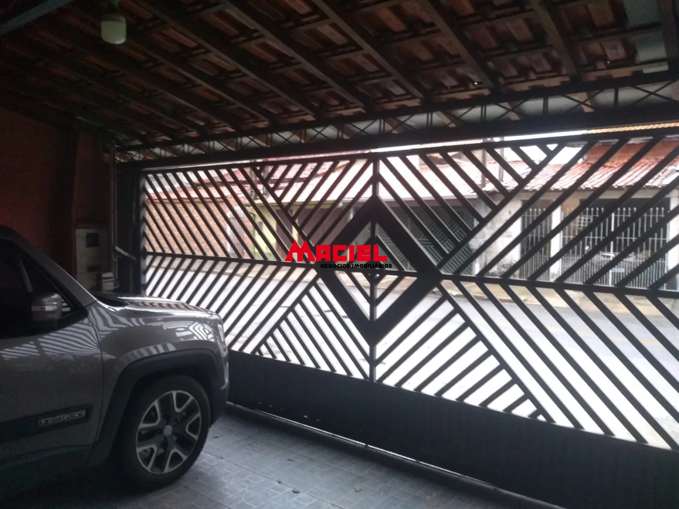 Comprar Casa / Sobrado em S&atilde;o Jos&eacute; dos Campos R$ 450.000,00 - Foto 2