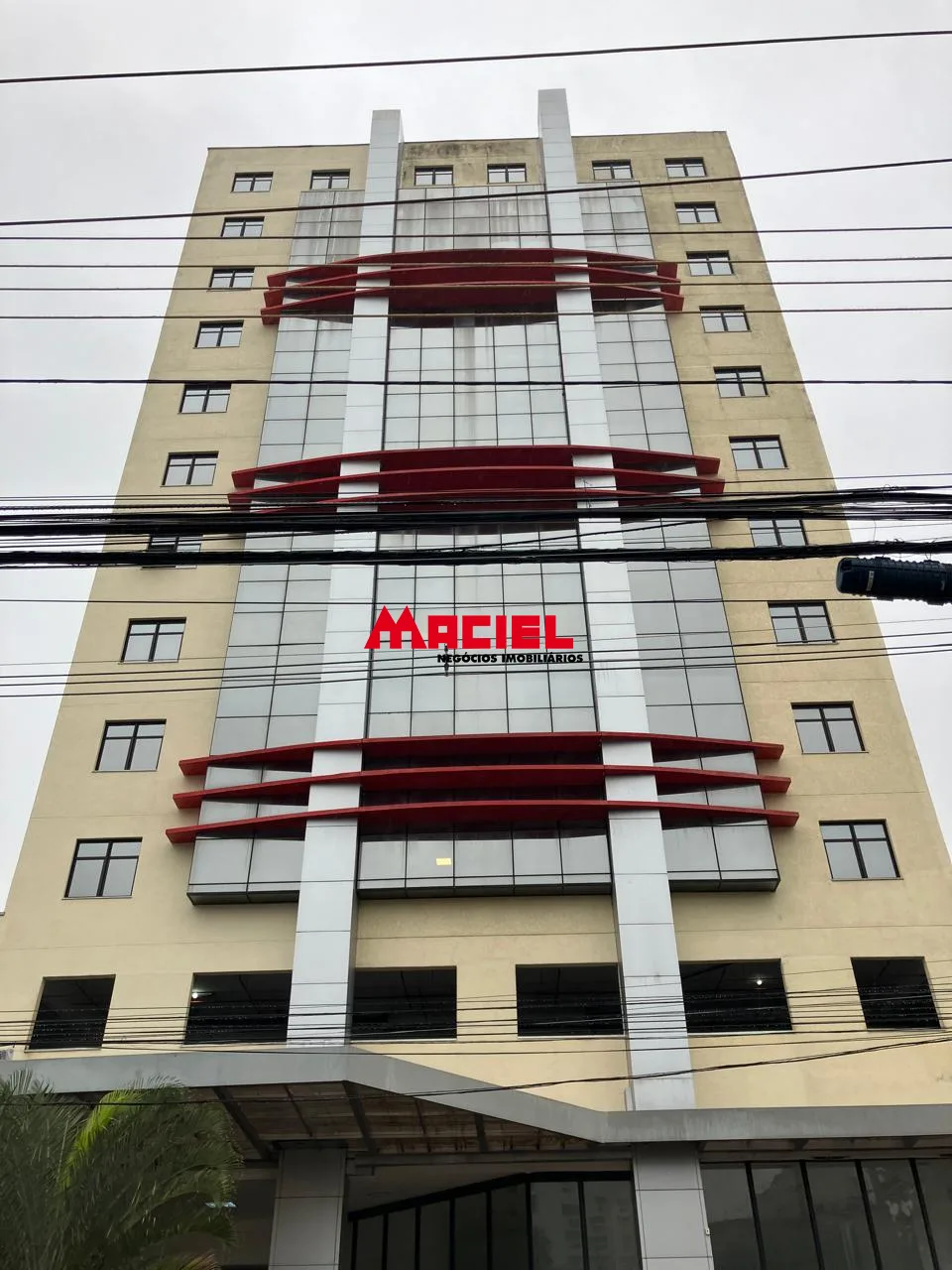 Alugar Comercial / Sala em S&atilde;o Jos&eacute; dos Campos R$ 1.700,00 - Foto 1