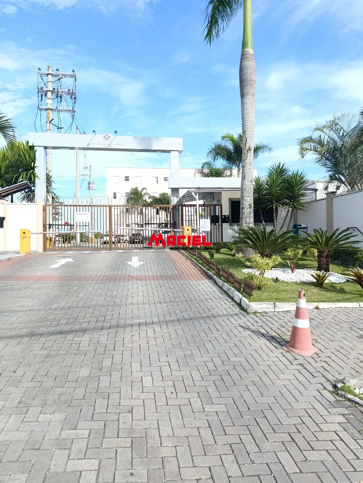 Alugar Apartamento / Padr&atilde;o em S&atilde;o Jos&eacute; dos Campos R$ 1.600,00 - Foto 2