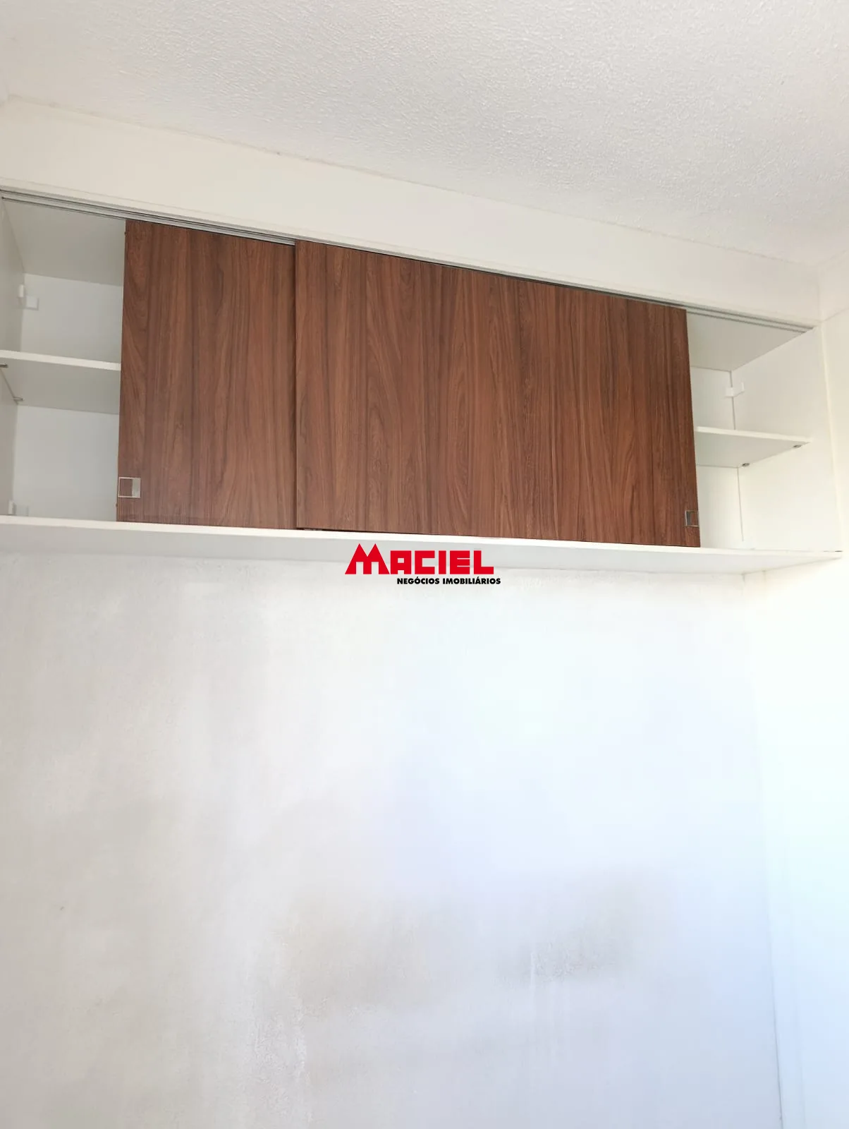 Alugar Apartamento / Padr&atilde;o em S&atilde;o Jos&eacute; dos Campos R$ 1.600,00 - Foto 9