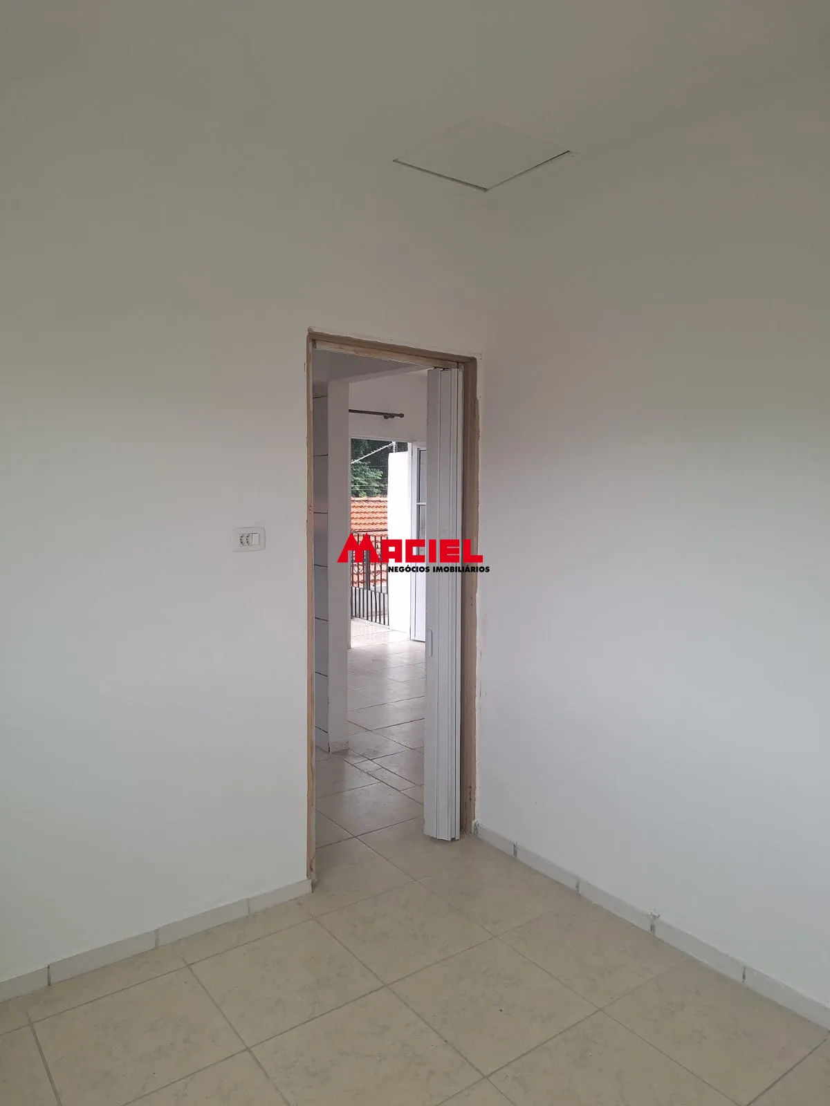 Alugar Casa / Ed&iacute;cula em S&atilde;o Jos&eacute; dos Campos R$ 1.550,00 - Foto 3