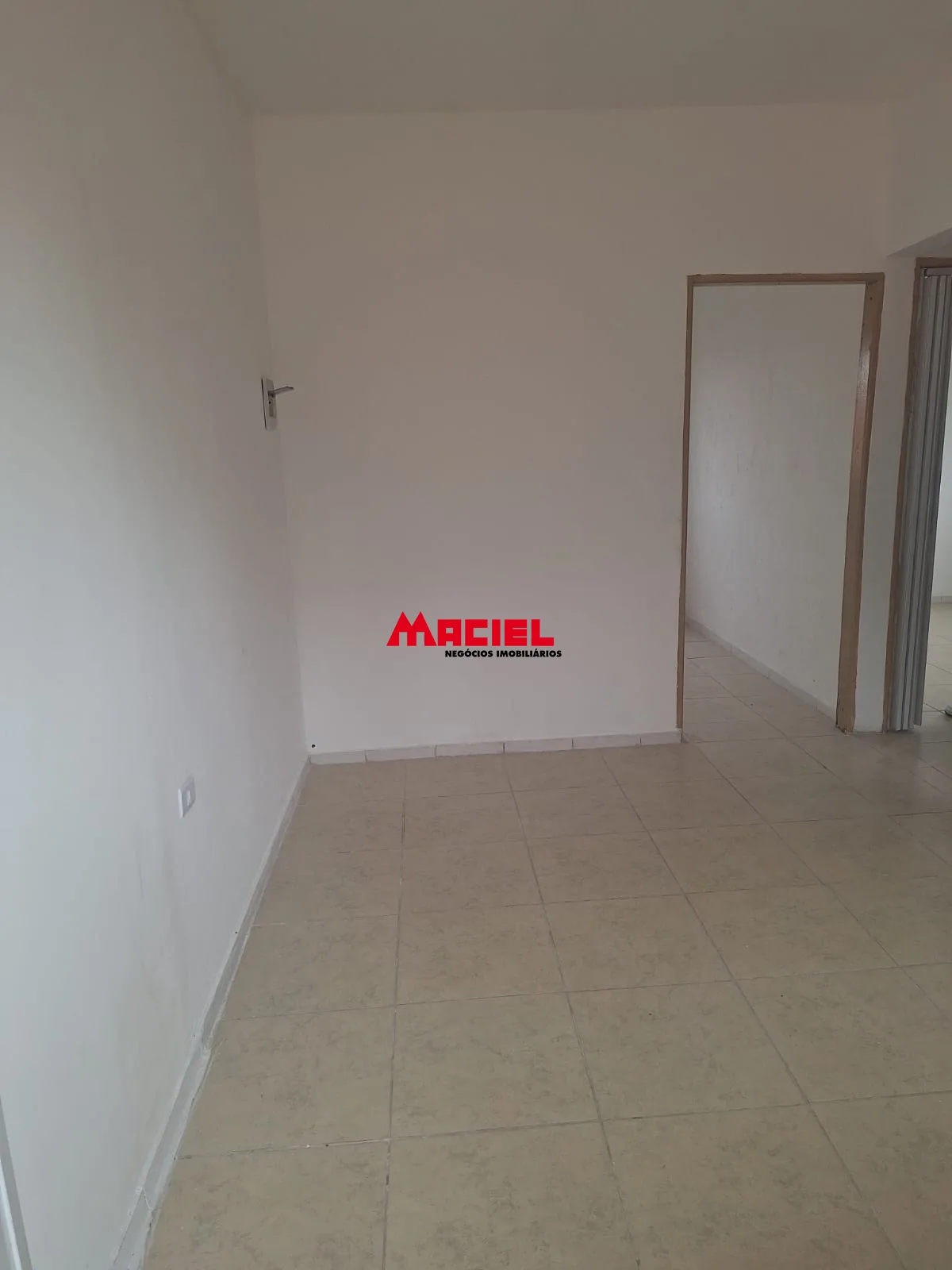 Alugar Casa / Ed&iacute;cula em S&atilde;o Jos&eacute; dos Campos R$ 1.550,00 - Foto 10