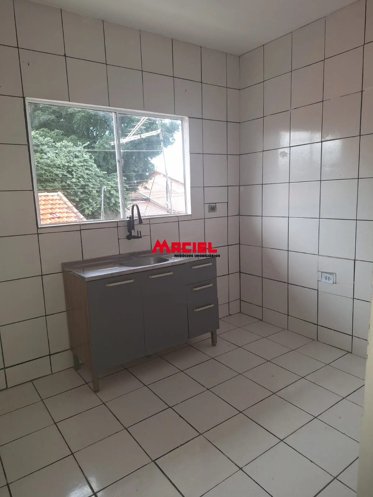 Alugar Casa / Ed&iacute;cula em S&atilde;o Jos&eacute; dos Campos R$ 1.550,00 - Foto 9