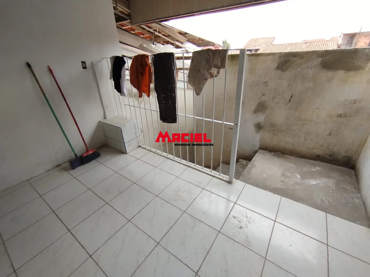 Comprar Casa / Sobrado em S&atilde;o Jos&eacute; dos Campos R$ 300.000,00 - Foto 3