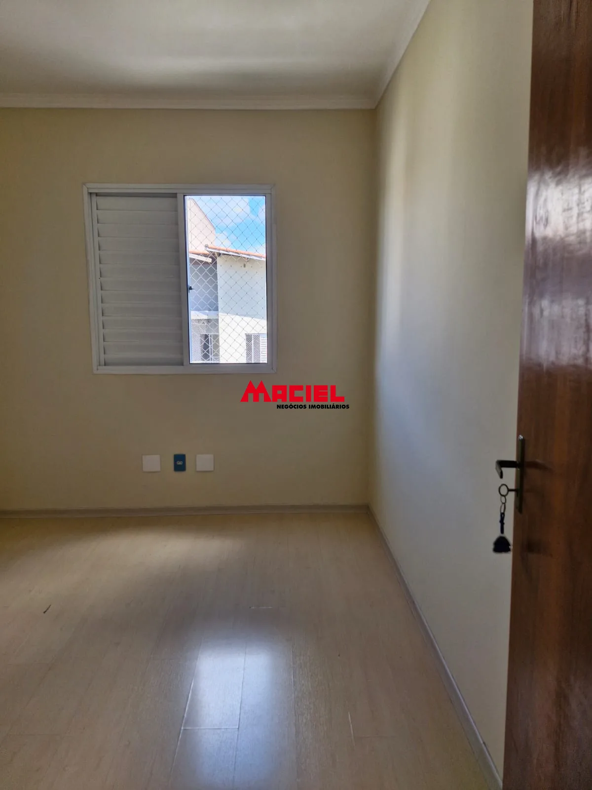 Comprar Apartamento / Padr&atilde;o em S&atilde;o Jos&eacute; dos Campos R$ 320.000,00 - Foto 2