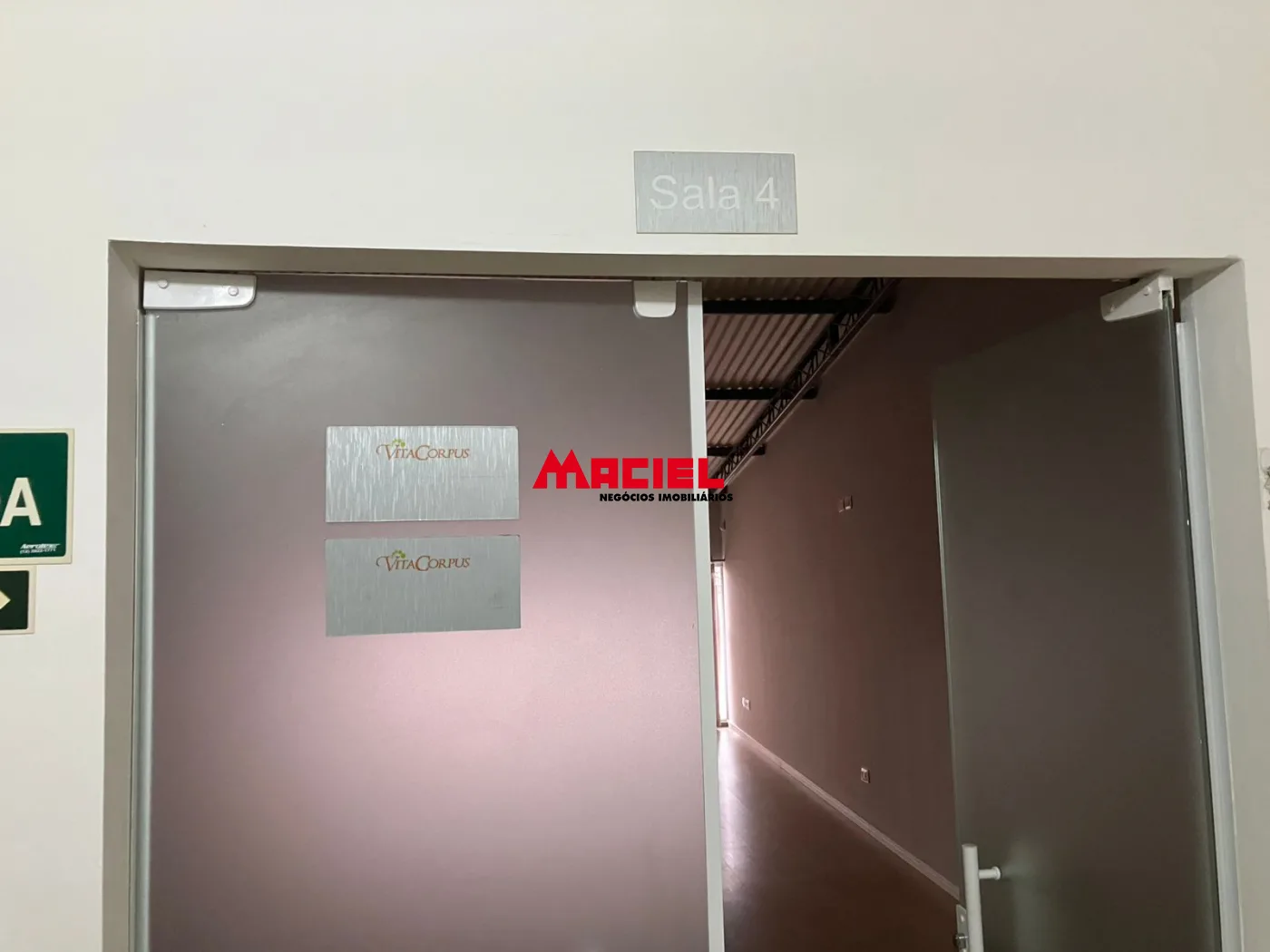 Alugar Comercial / Pr&eacute;dio em S&atilde;o Jos&eacute; dos Campos R$ 10.000,00 - Foto 3