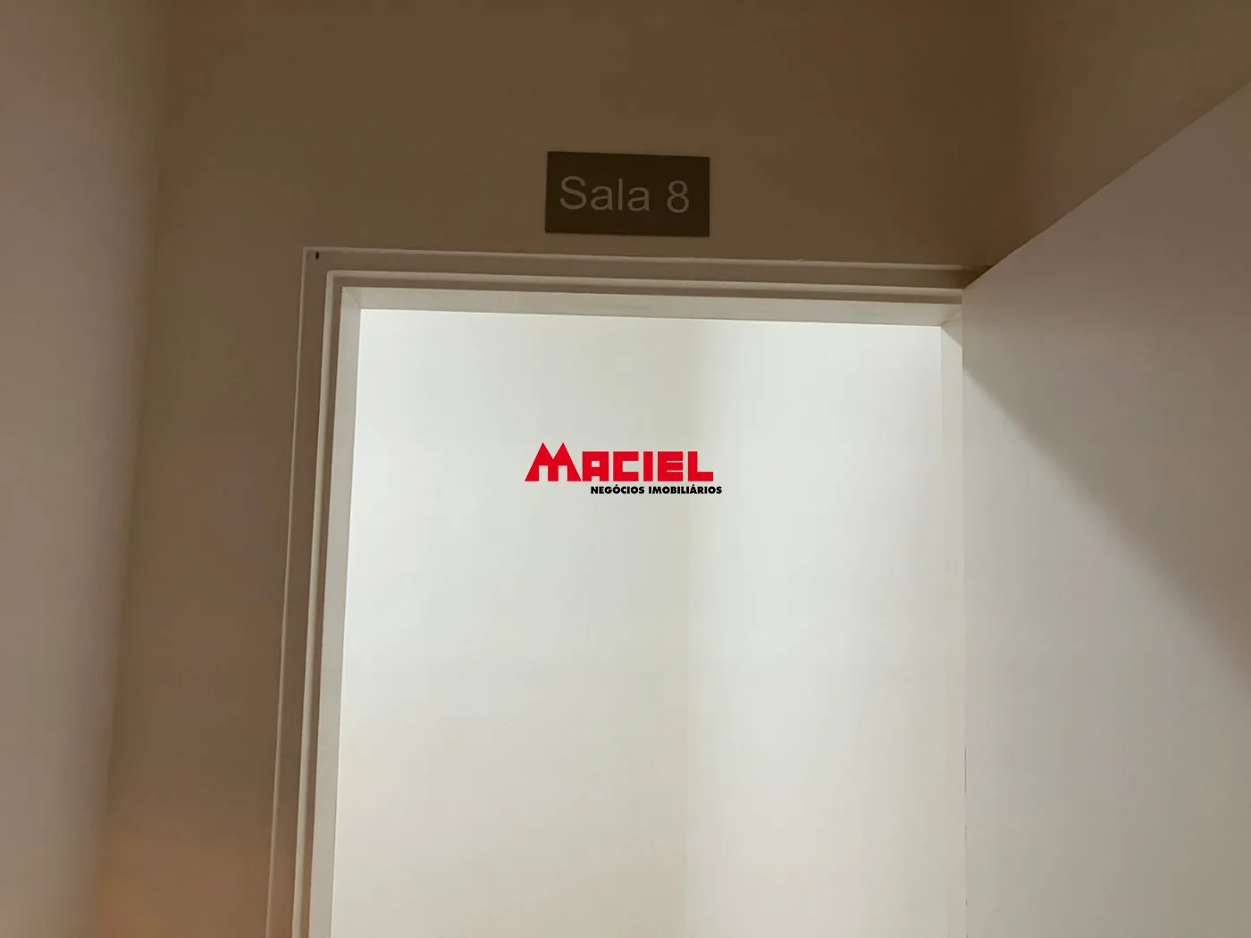 Alugar Comercial / Pr&eacute;dio em S&atilde;o Jos&eacute; dos Campos R$ 10.000,00 - Foto 5