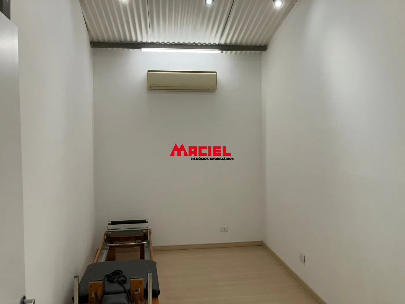 Alugar Comercial / Pr&eacute;dio em S&atilde;o Jos&eacute; dos Campos R$ 10.000,00 - Foto 6