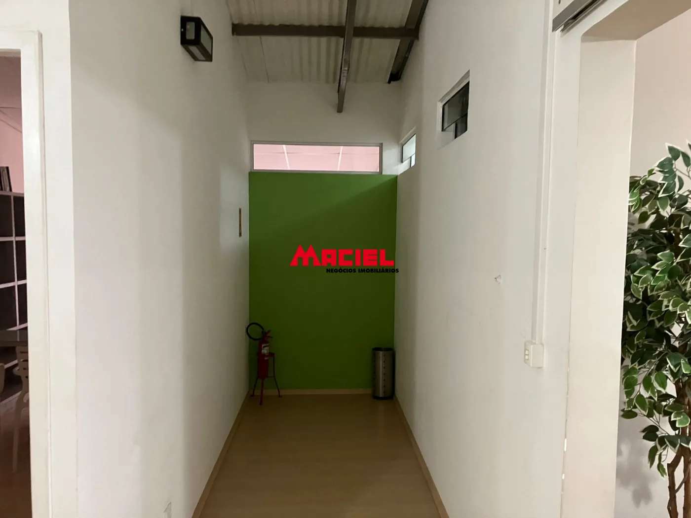 Alugar Comercial / Pr&eacute;dio em S&atilde;o Jos&eacute; dos Campos R$ 10.000,00 - Foto 14