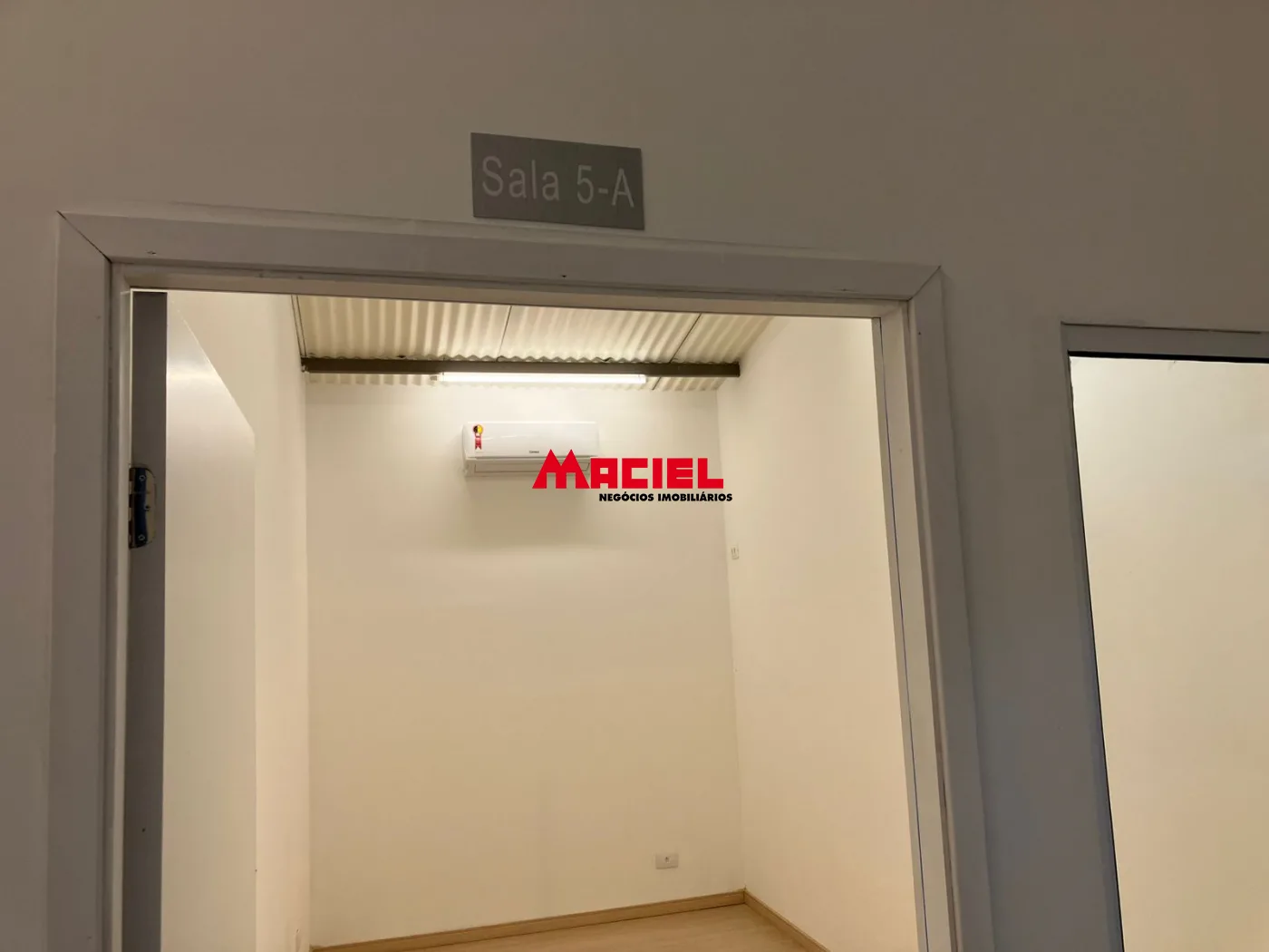 Alugar Comercial / Pr&eacute;dio em S&atilde;o Jos&eacute; dos Campos R$ 10.000,00 - Foto 30